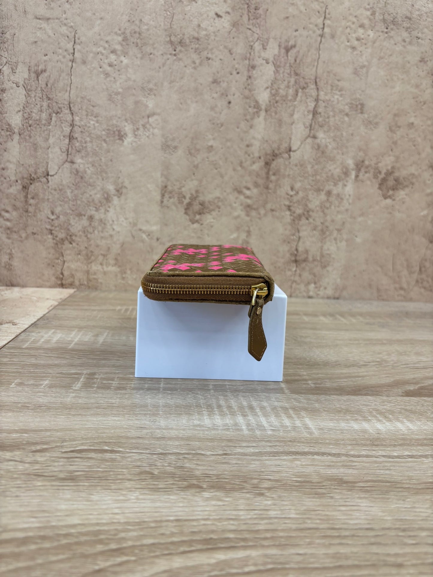 https://res.cloudinary.com/dyql5hig8/image/upload/v1758036449/unqne7aab6k8umtadomf.jpg
