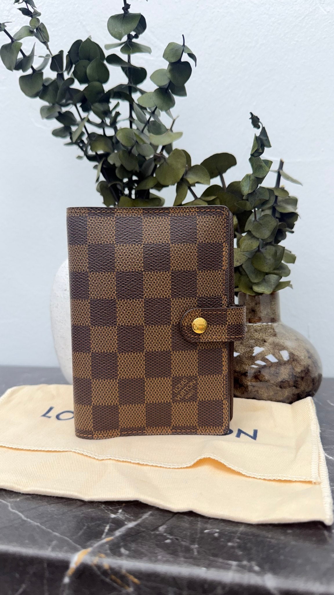 LIKE NEW - Louis Vuitton Damier Ebene Passport Agenda PM