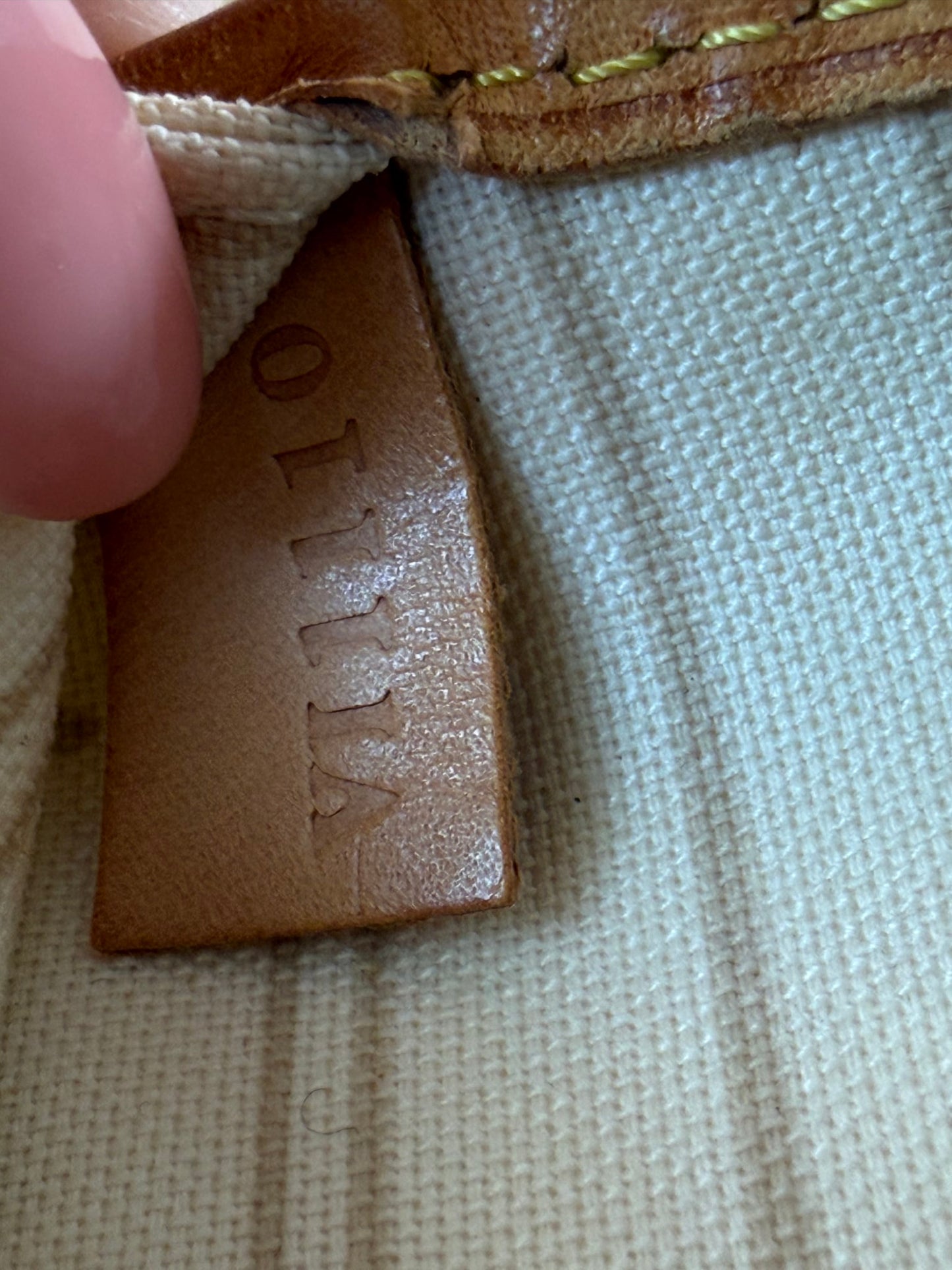 https://res.cloudinary.com/dyql5hig8/image/upload/v1758226417/uozjzkmtlwxp6tsz1hjh.jpg