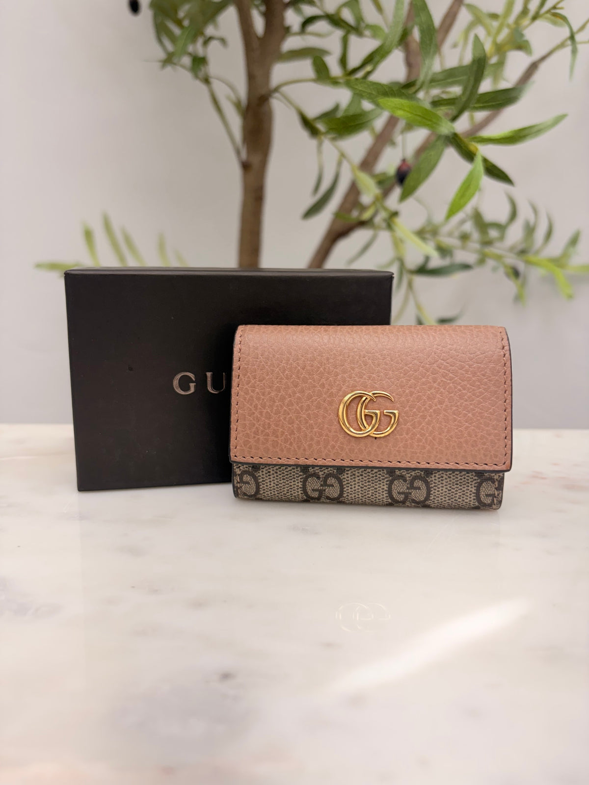 Gucci Supreme Monogram GG Marmont 6 Ring Key Case