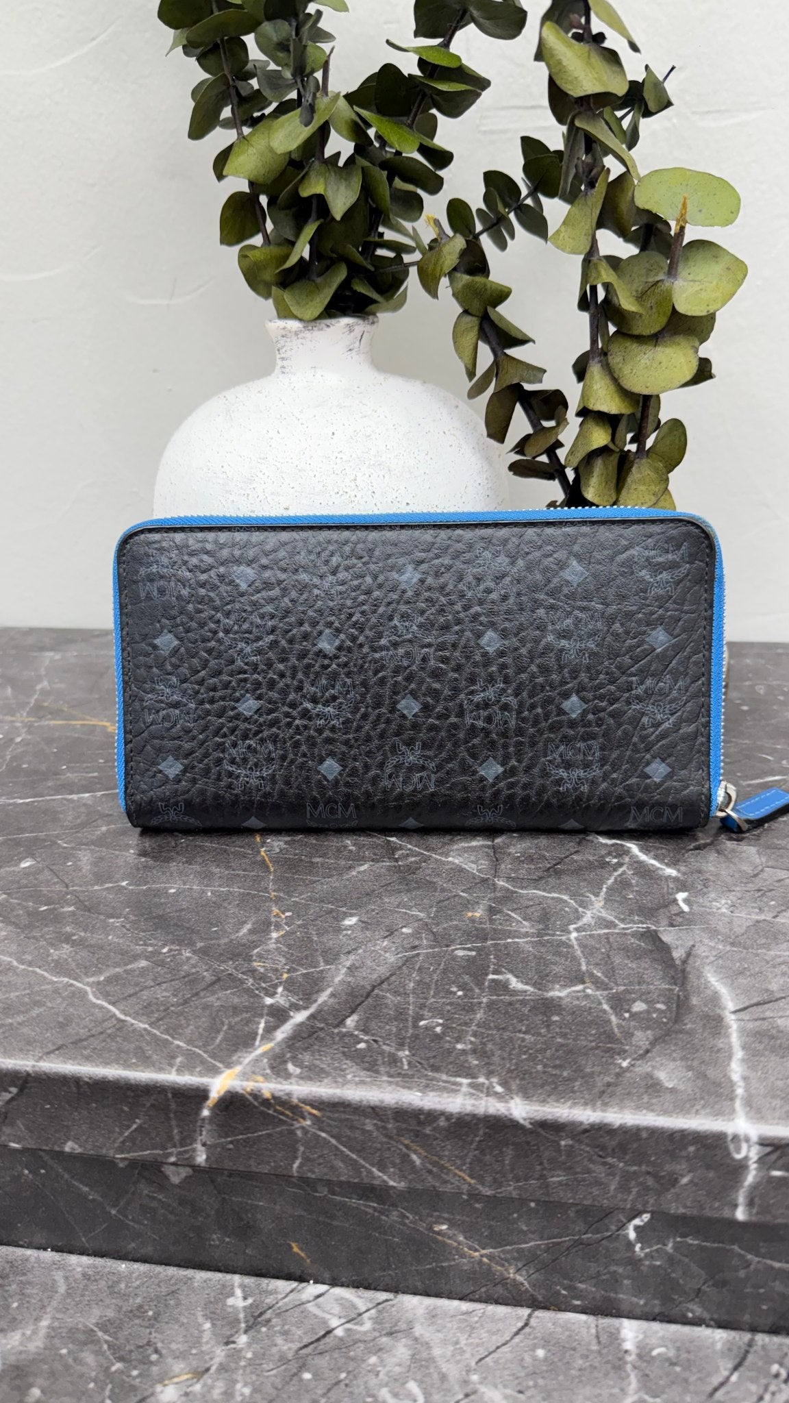 MCM Black Visetos Leather Zippy Wallet