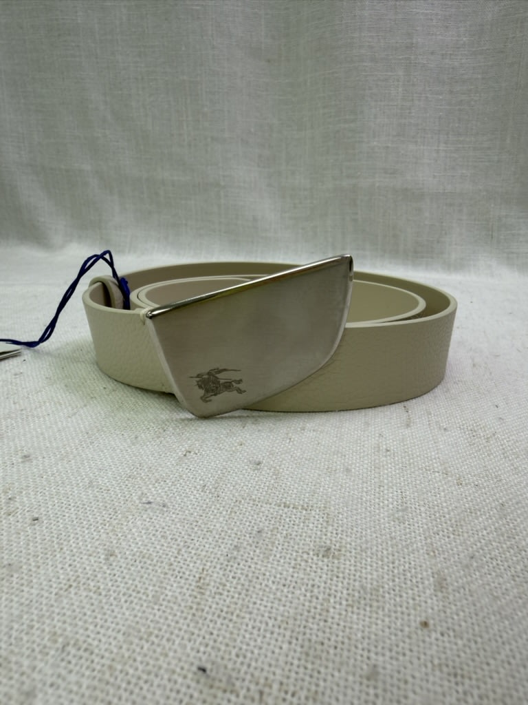 BRAND NEW- Burberry Ivory Pebbled Leather Belt Size 90/36
