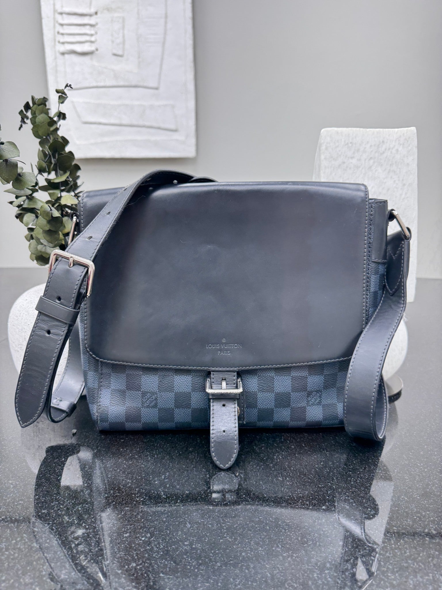 Louis Vuitton Damier Cobalt Newport Messenger Bag MM