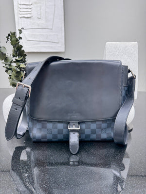 Louis Vuitton Damier Cobalt Newport Messenger Bag MM