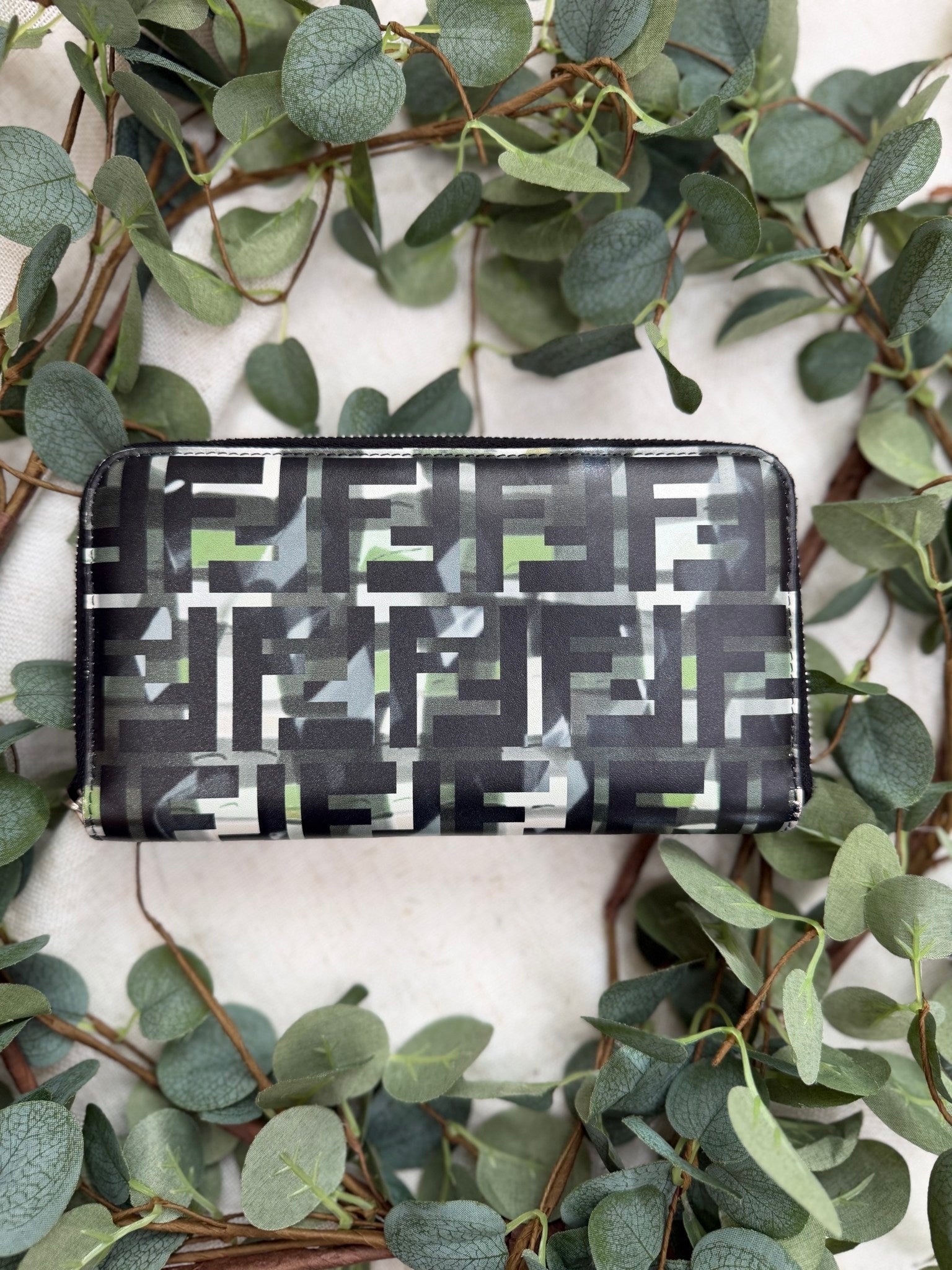 Fendi Black And Green Camo Forever Fendi Zippy Wallet 