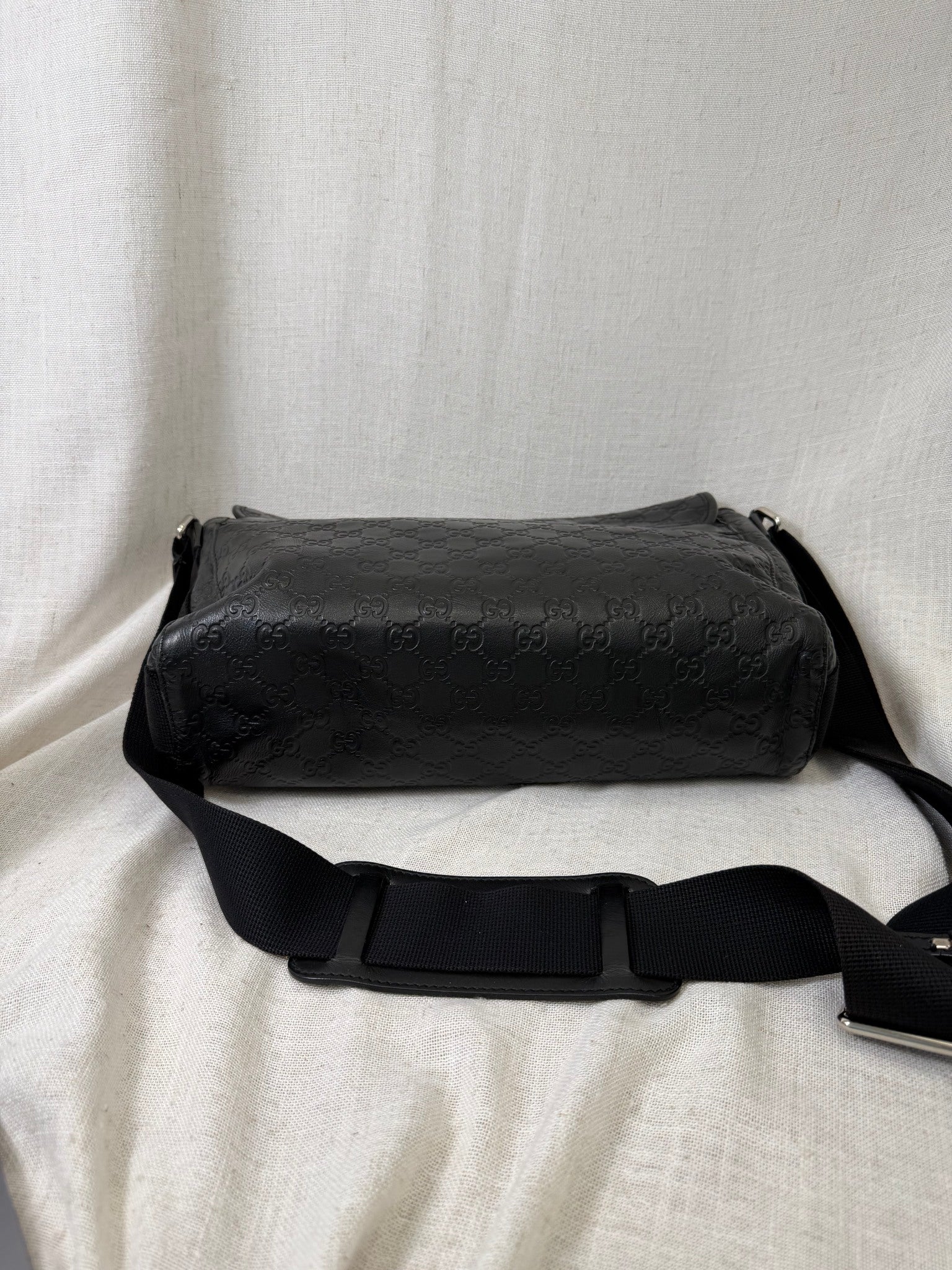 Gucci Black Leather Guccissima Messenger Bag