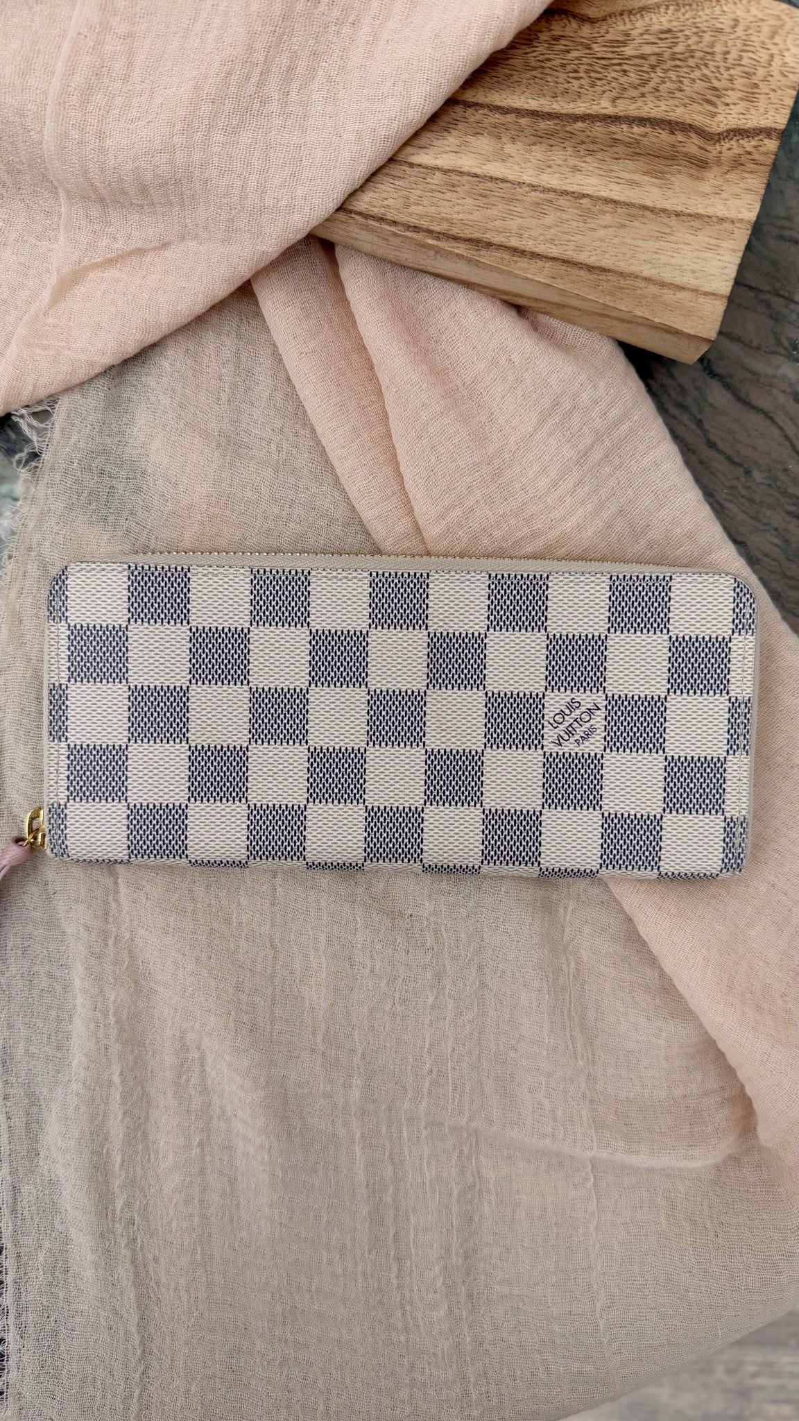 Louis Vuitton Damier Azur Zippy Long Wallet 
