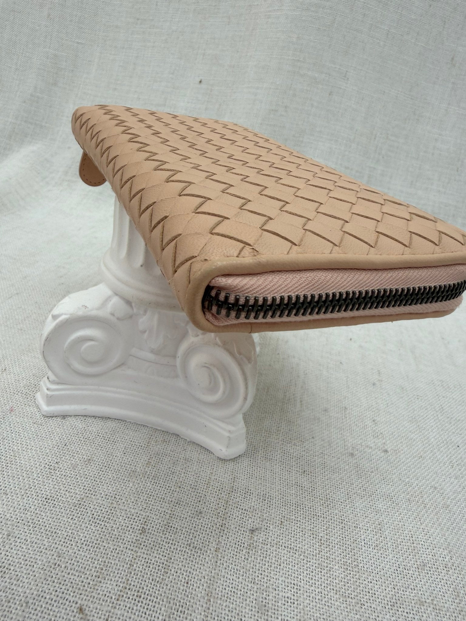 Bottega Veneta Peach Intracciato Leather Zippy Wallet