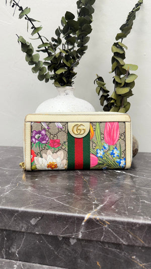Gucci White GG Supreme Floral Zippy Wallet
