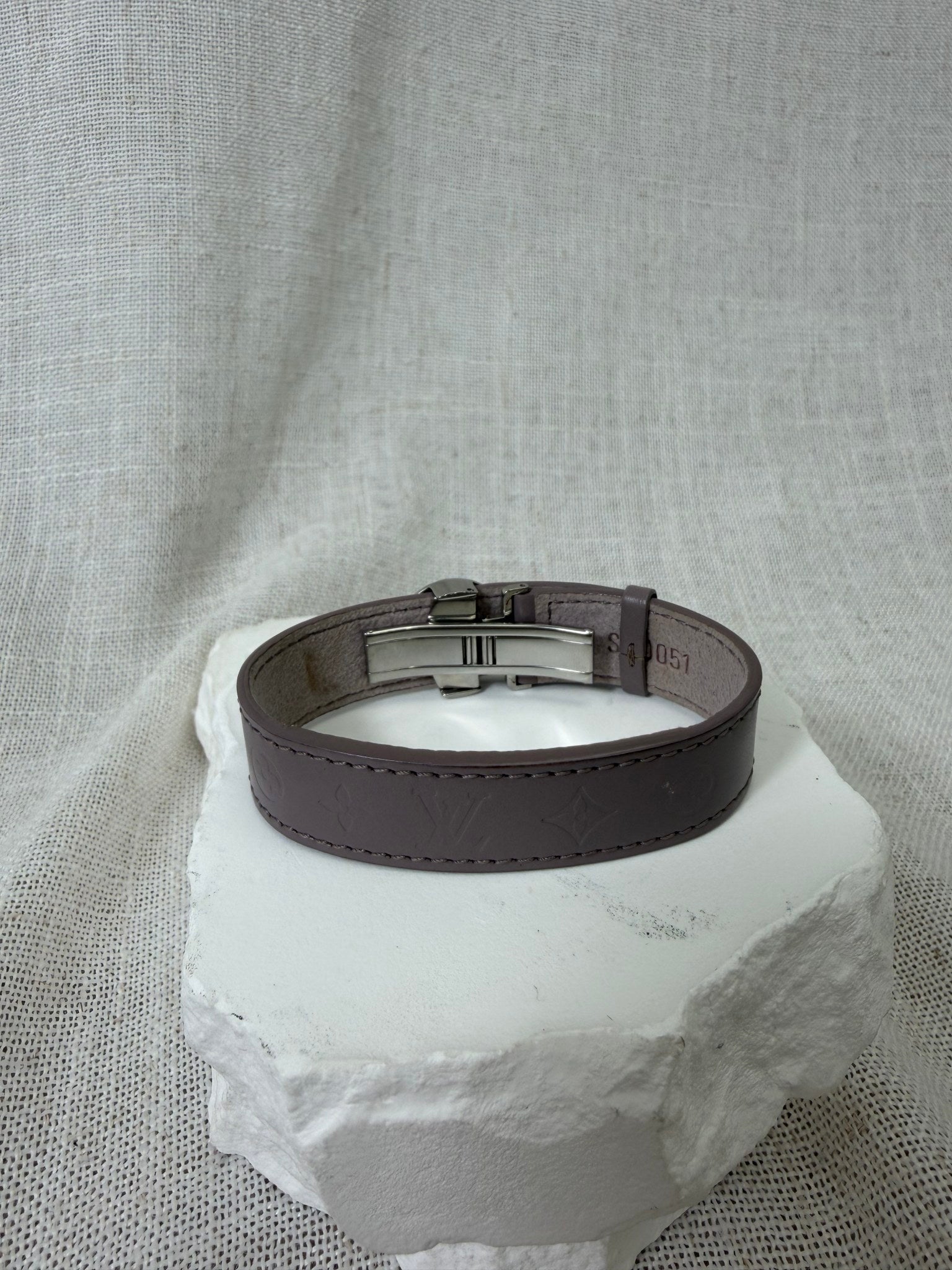 Louis Vuitton Grey Epi Leather Good Luck Bracelet