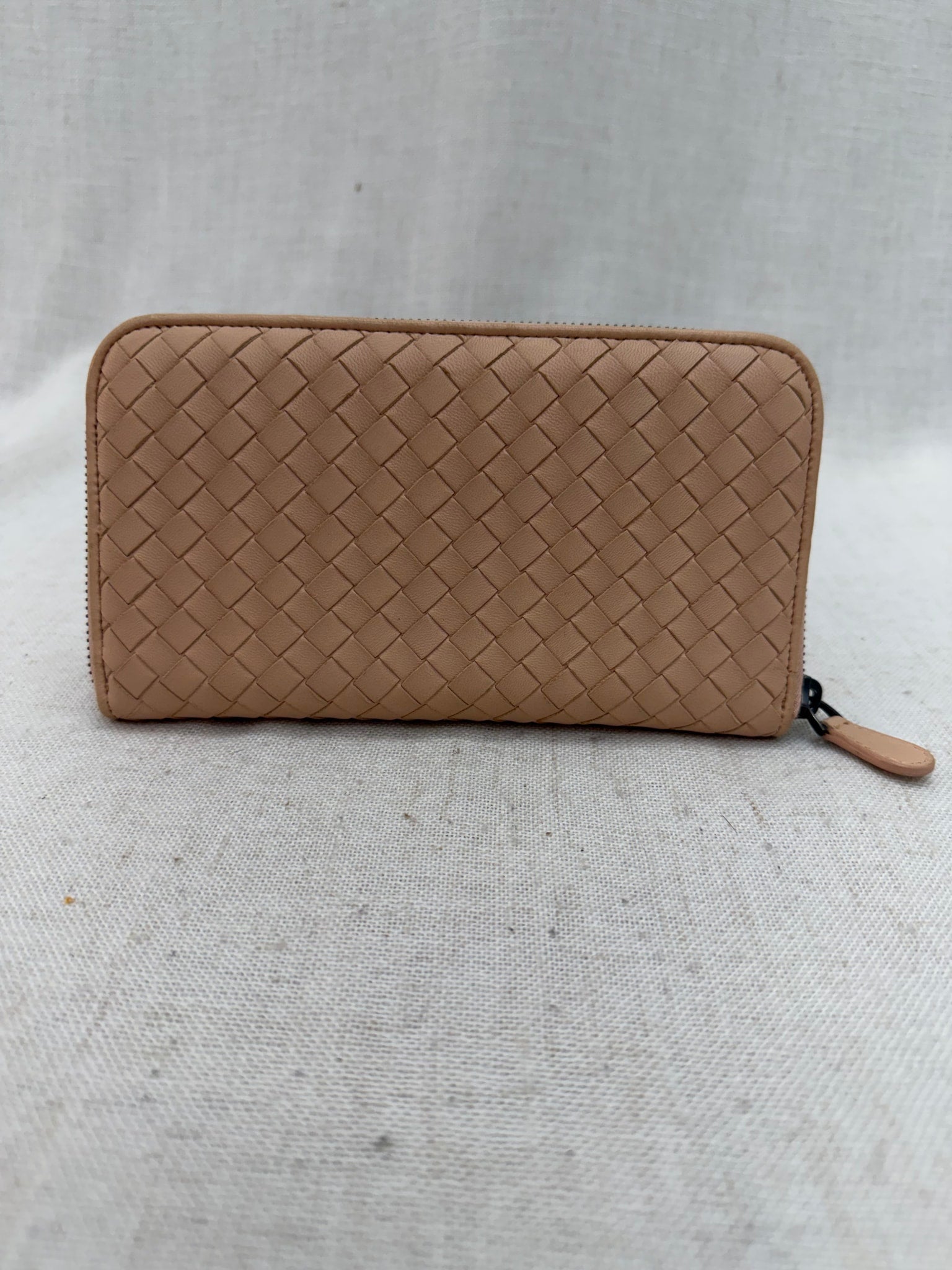 Bottega Veneta Peach Intracciato Leather Zippy Wallet
