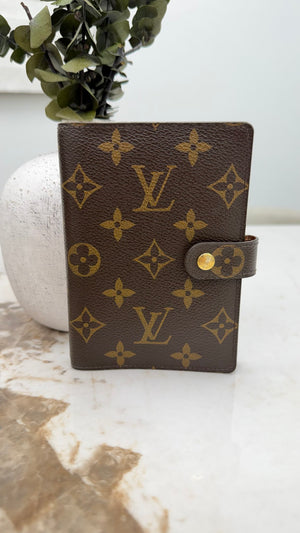 Louis Vuitton Monogram Passport Agenda PM