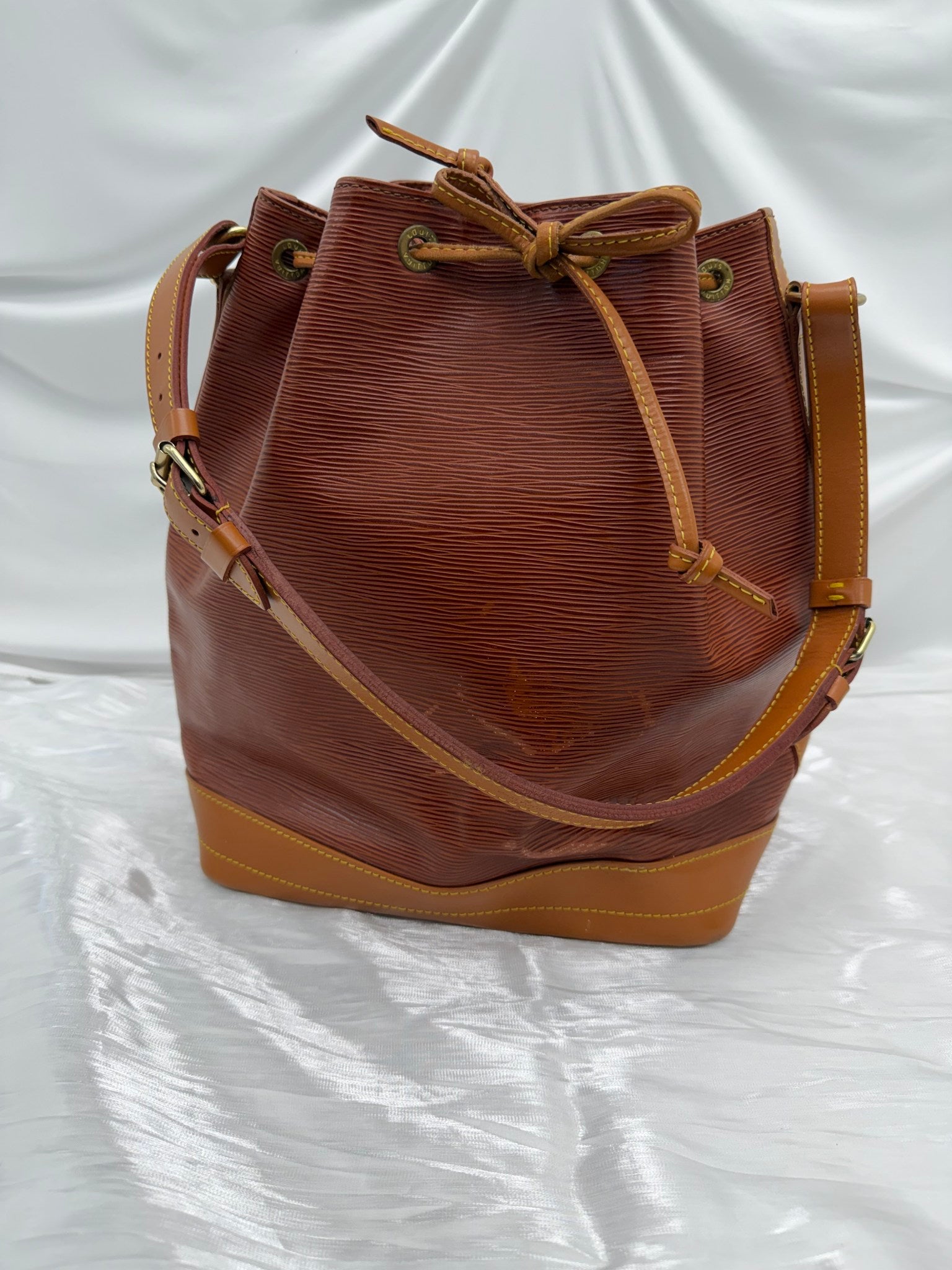 Louis Vuitton Brown Epi Noe Bucket Bag GM