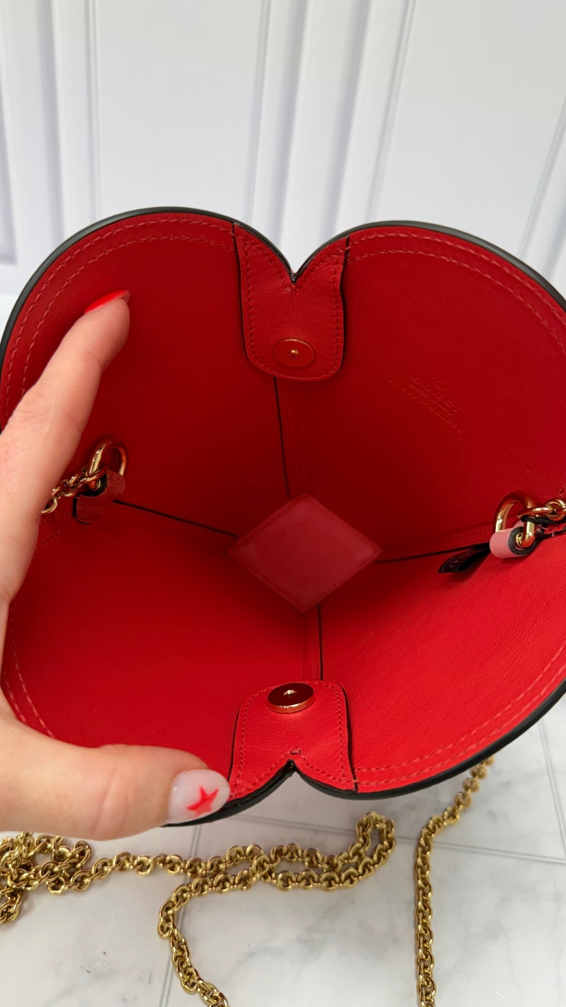 Gucci Red & Pink Multi Texture Valentines Day Heart Chain Bag