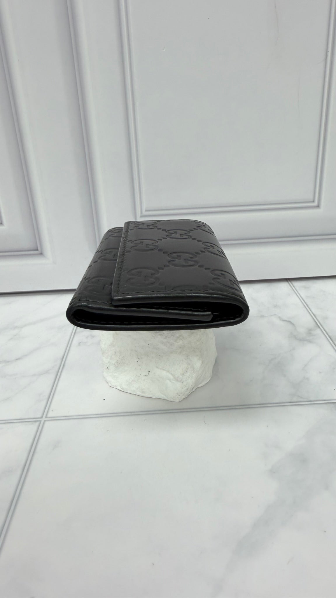 Gucci Black Guccissima Leather 6 Key Case
