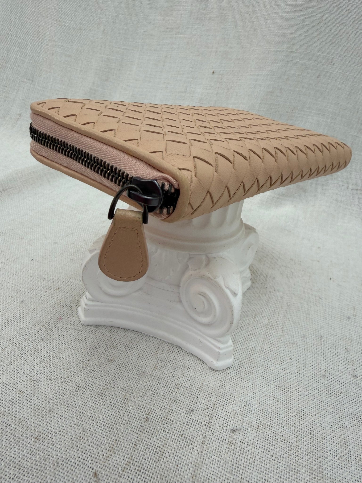 Bottega Veneta Peach Intracciato Leather Zippy Wallet