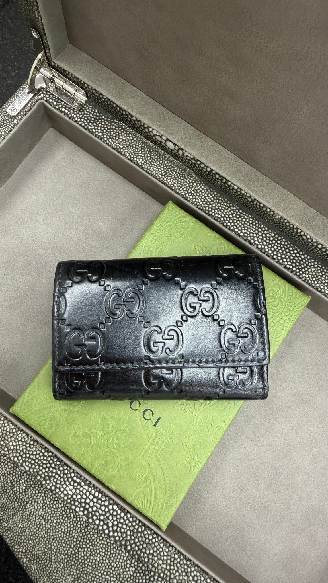 Gucci Black Guccissima Leather 6 Key Ring Case
