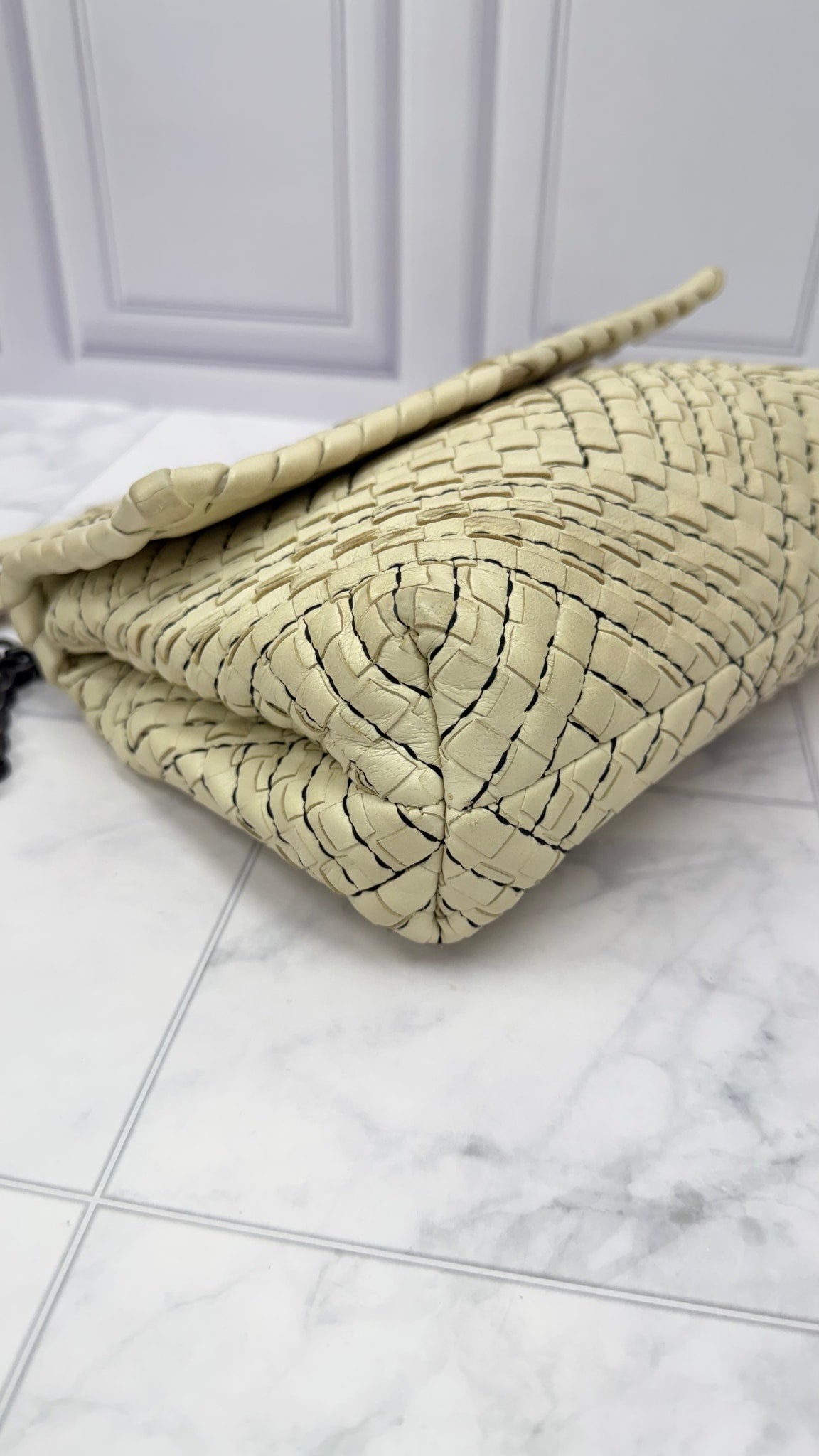 Bottega Veneta Cream Woven Intrecciato Leather Black Stitch Chain Bag
