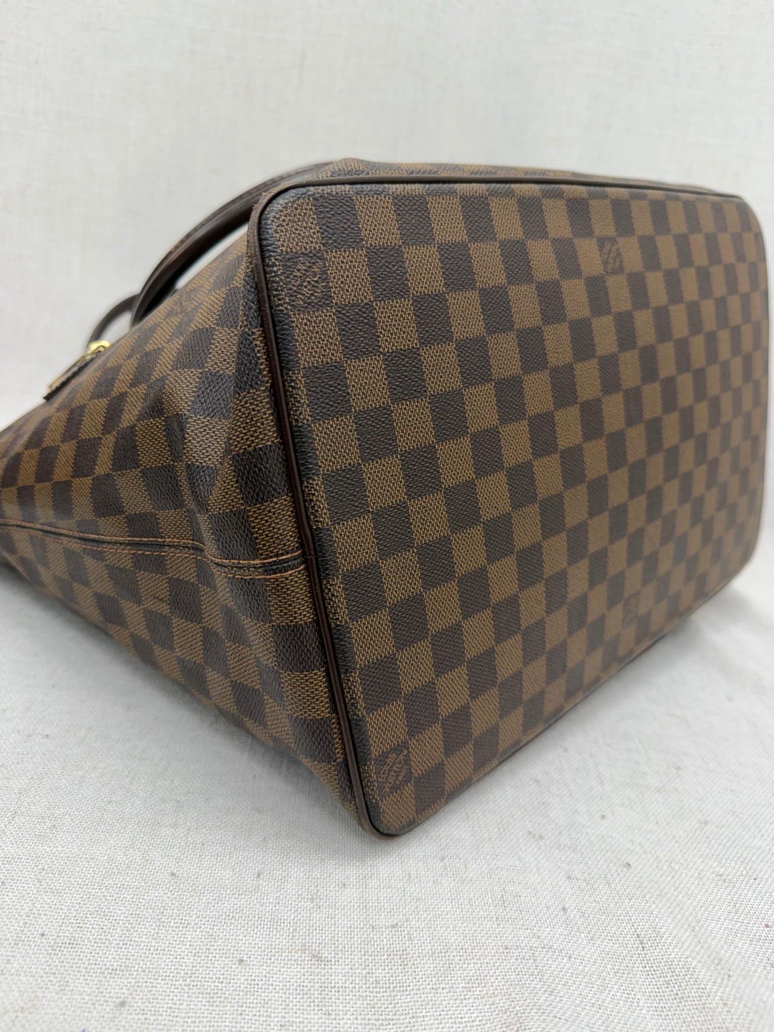 Louis Vuitton Damier Ebene Saleya GM