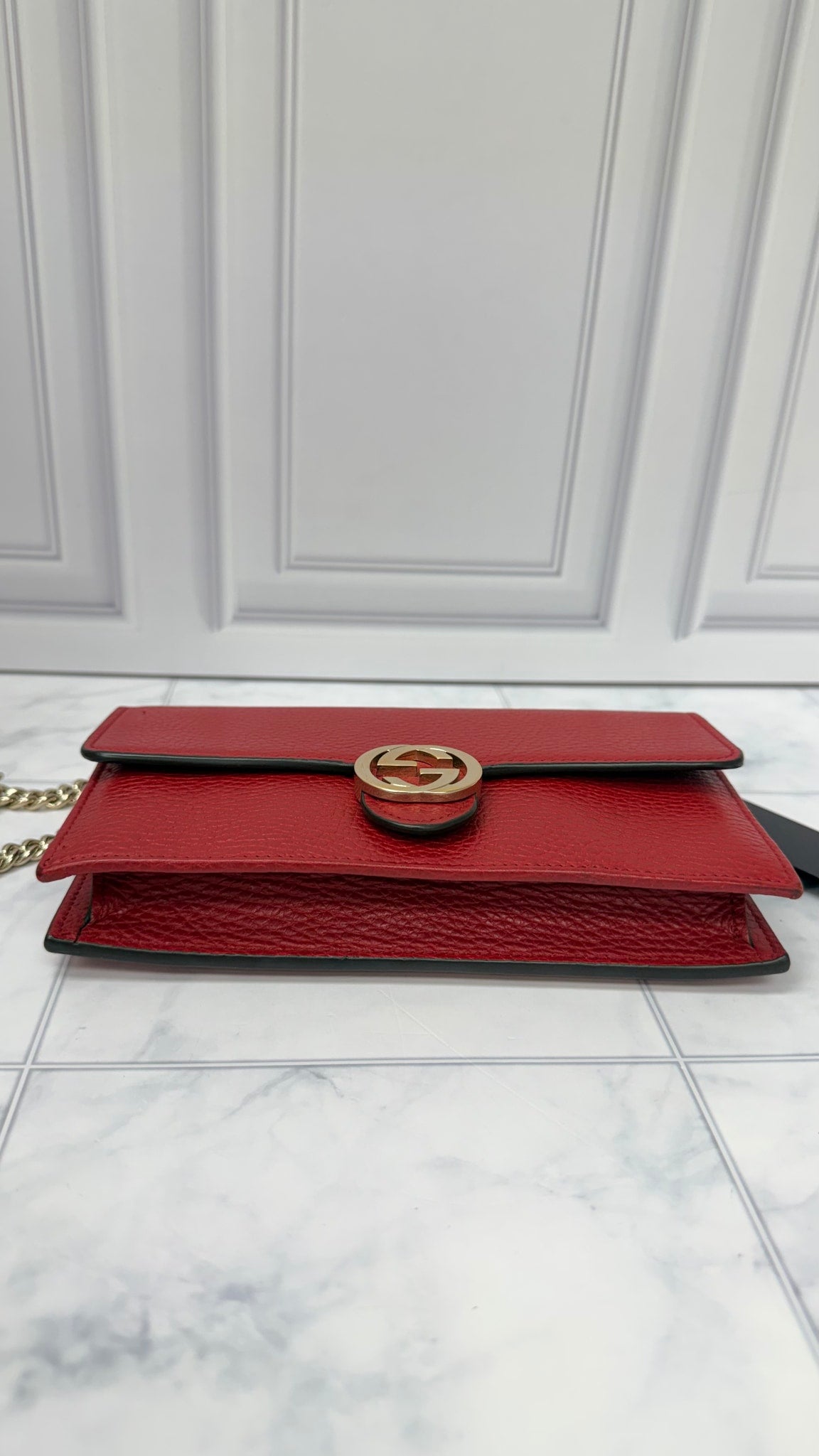 Gucci Red Grained Leather Interlocking G Wallet On A Chain