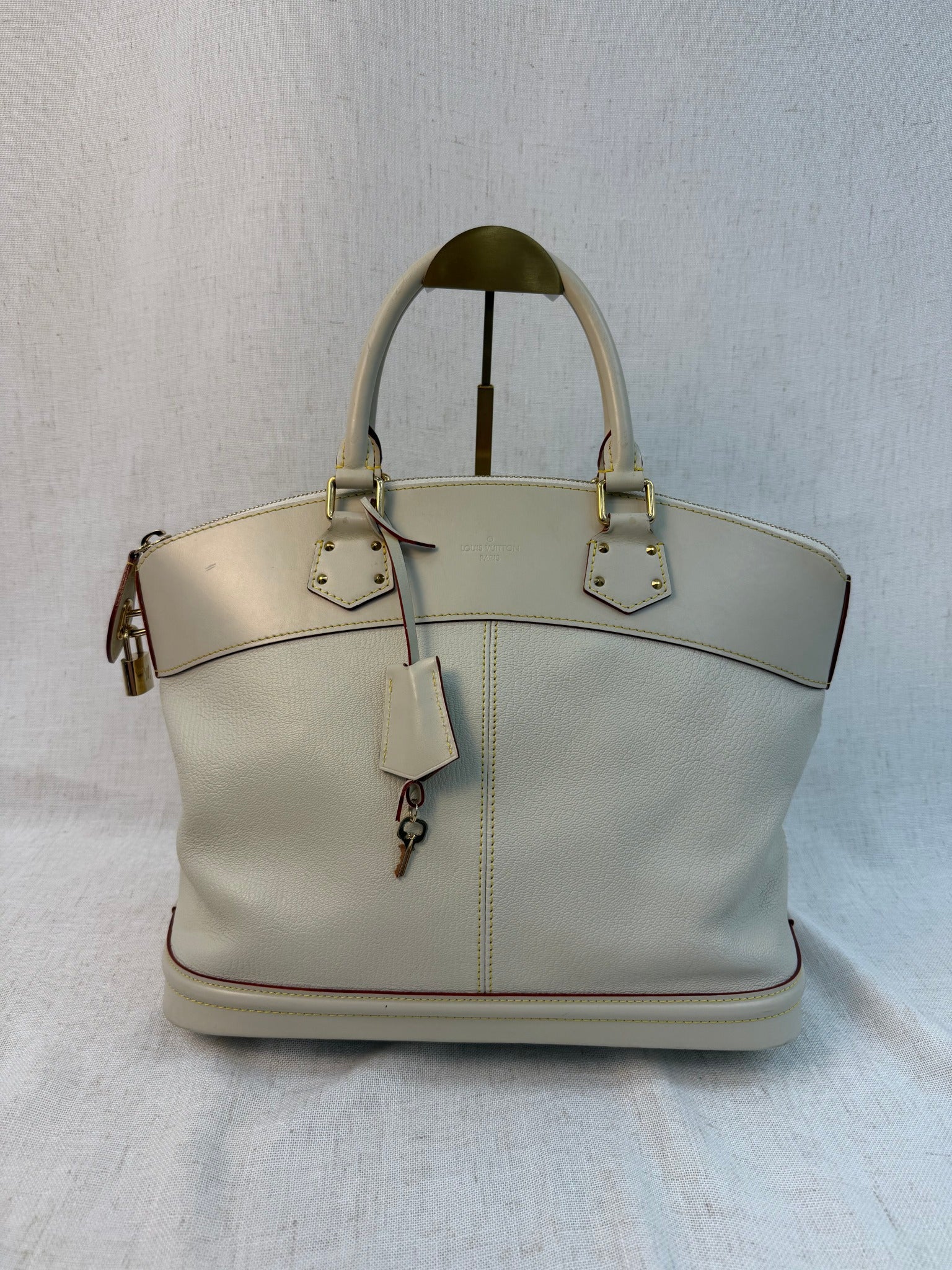 Louis Vuitton Cream Leather Suhali Locket MM Bag