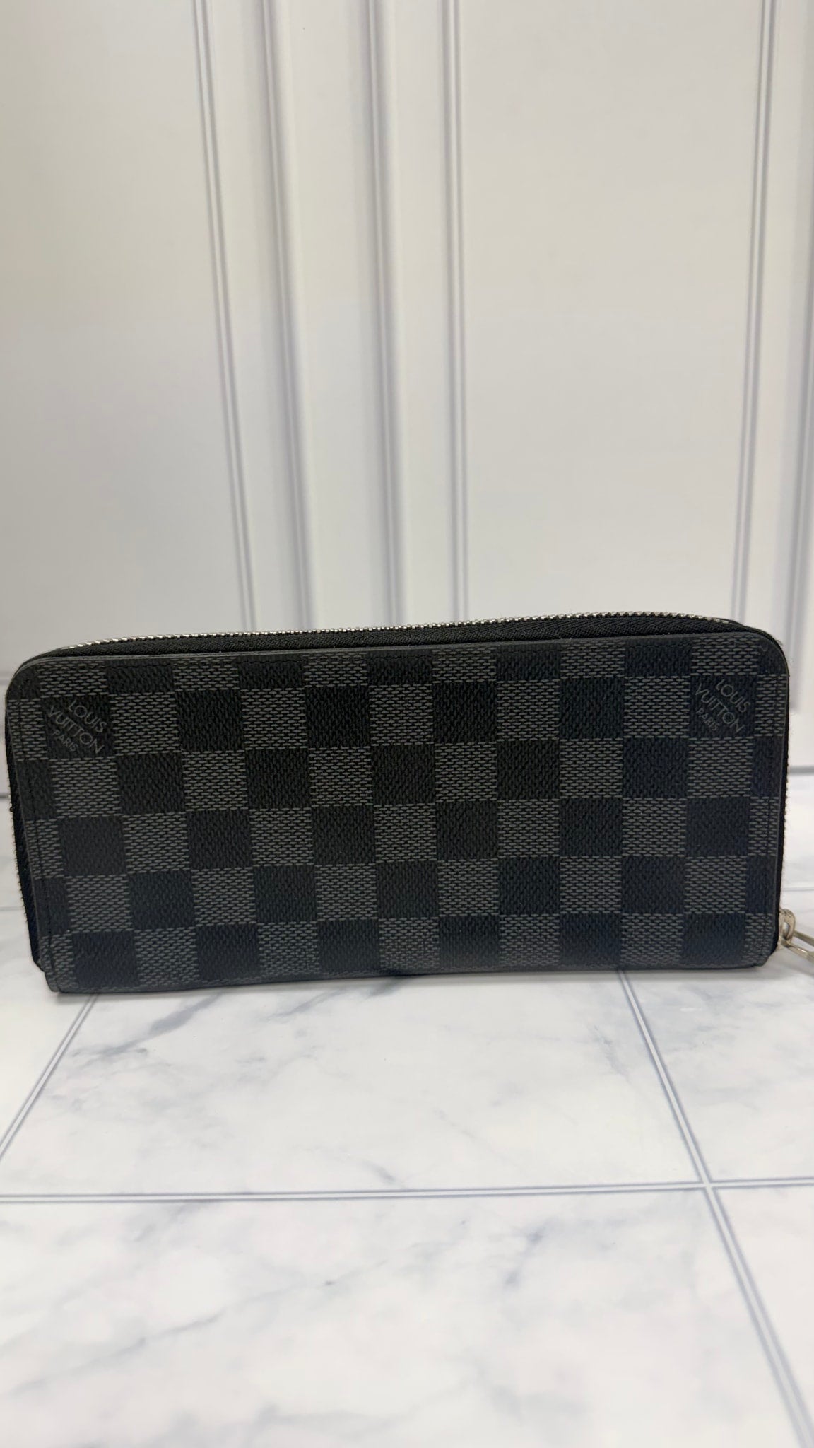 Louis Vuitton Damier Graphite Zippy Wallet 
