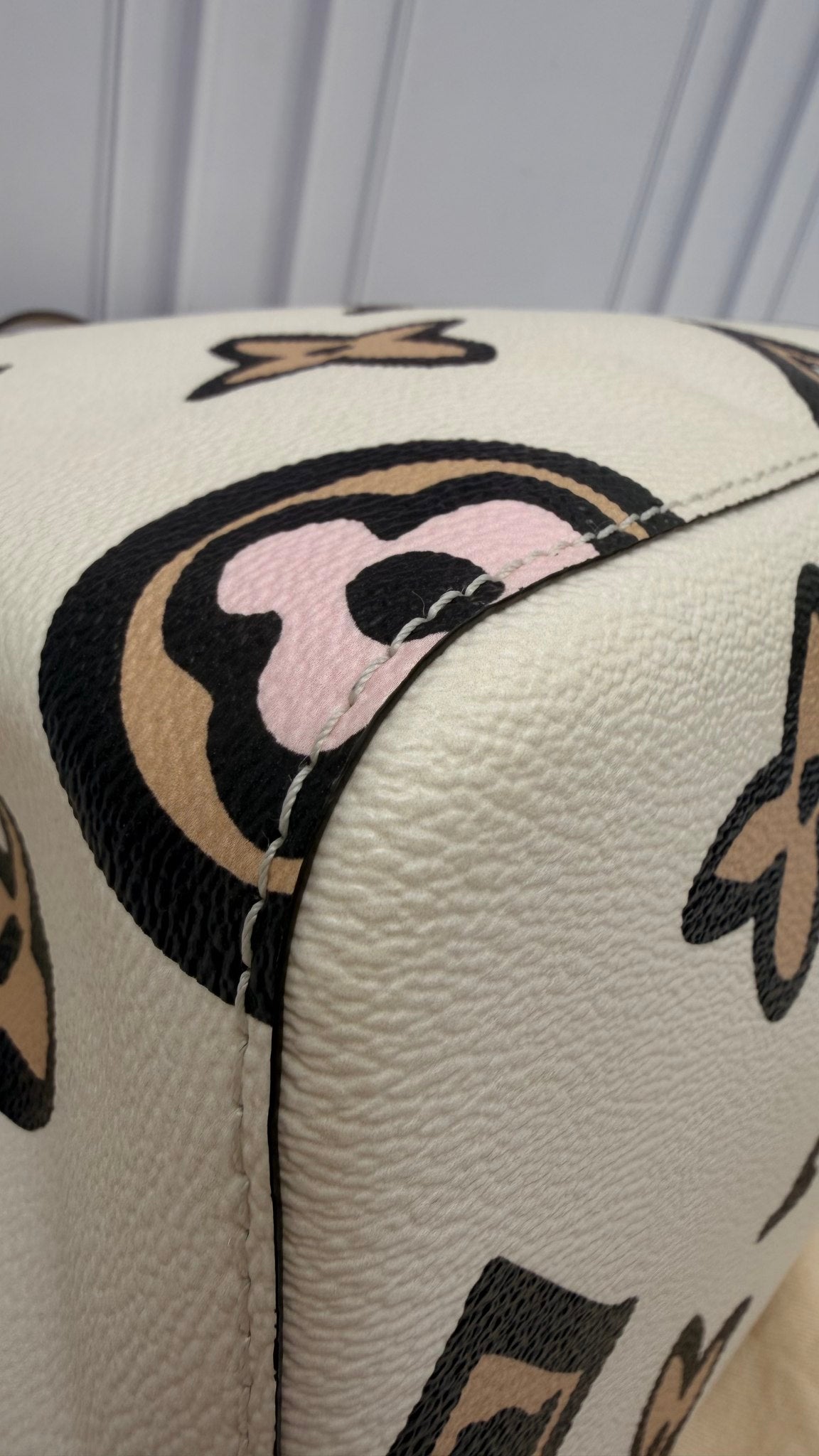 LIKE NEW - Louis Vuitton Cream Multicolor Monogram Giant NeoNoe MM