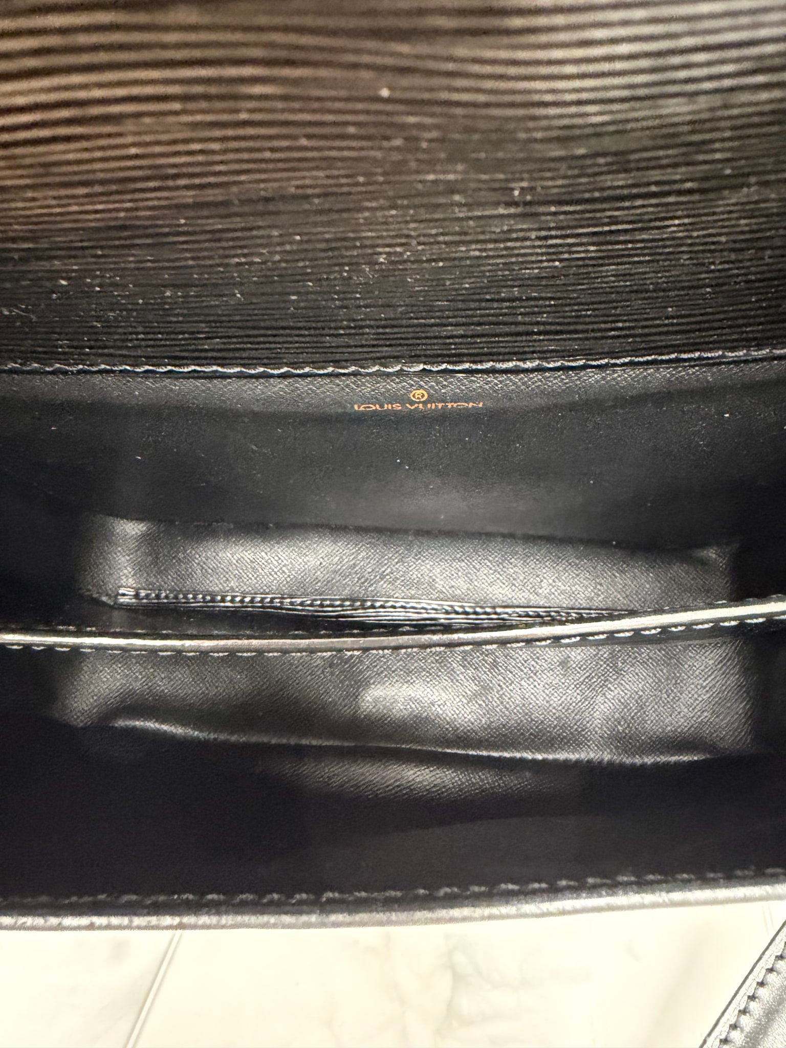 Louis Vuitton Black Epi Cartouchiere MM Shoulder Bag