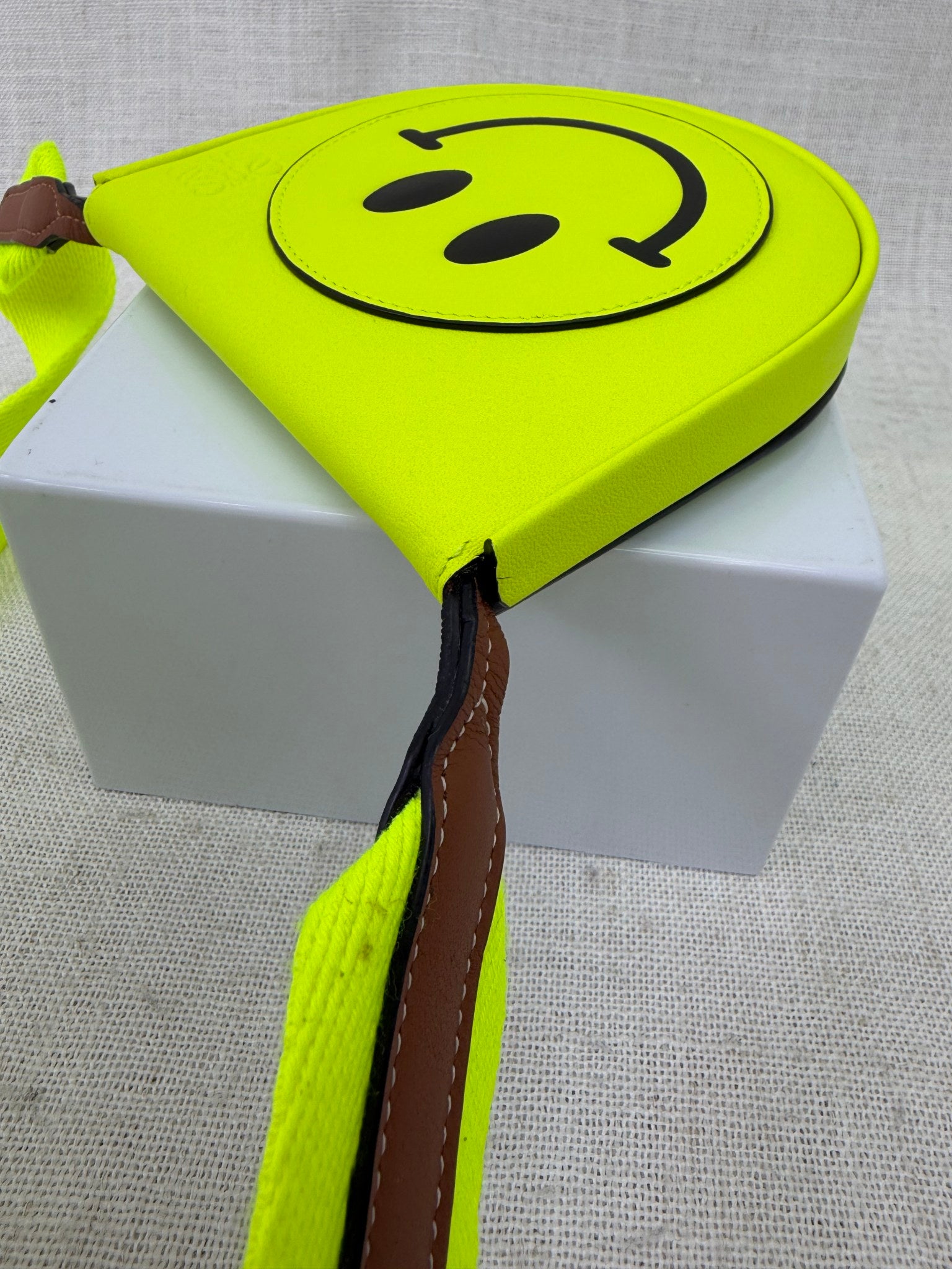 LIKE NEW- Loewe Neon Green 2020 SMiley Heel Wallet Crossbody
