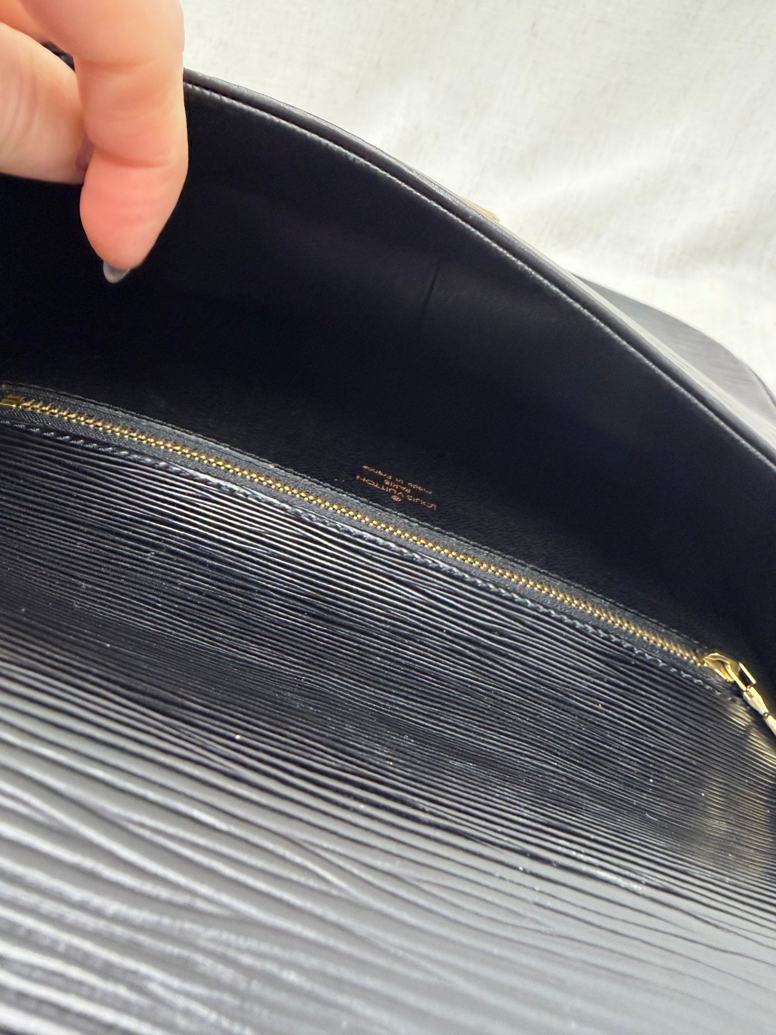 Louis Vuitton Black Epi Saint Cloud GM