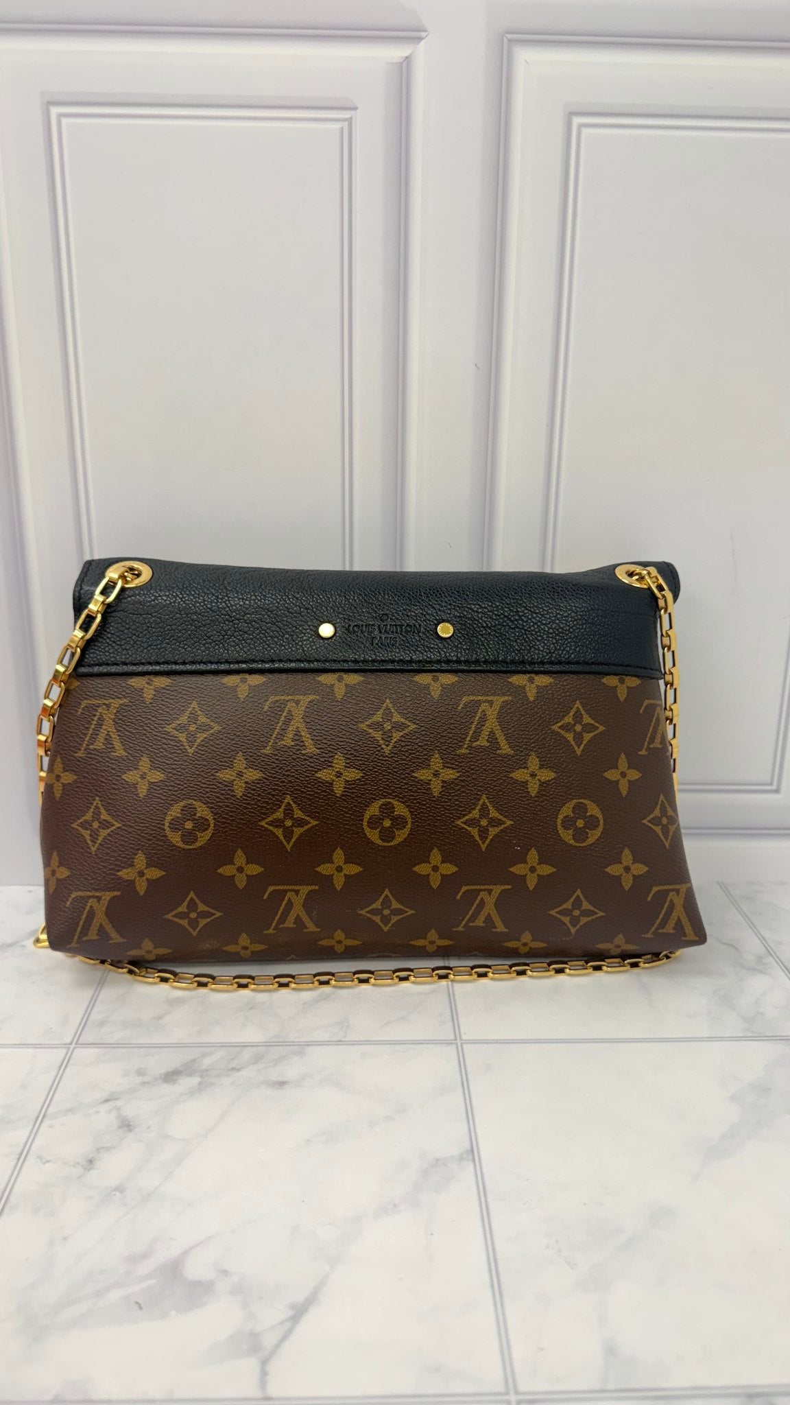 Louis Vuitton Black Monogram Pallas Chain shoulder Bag