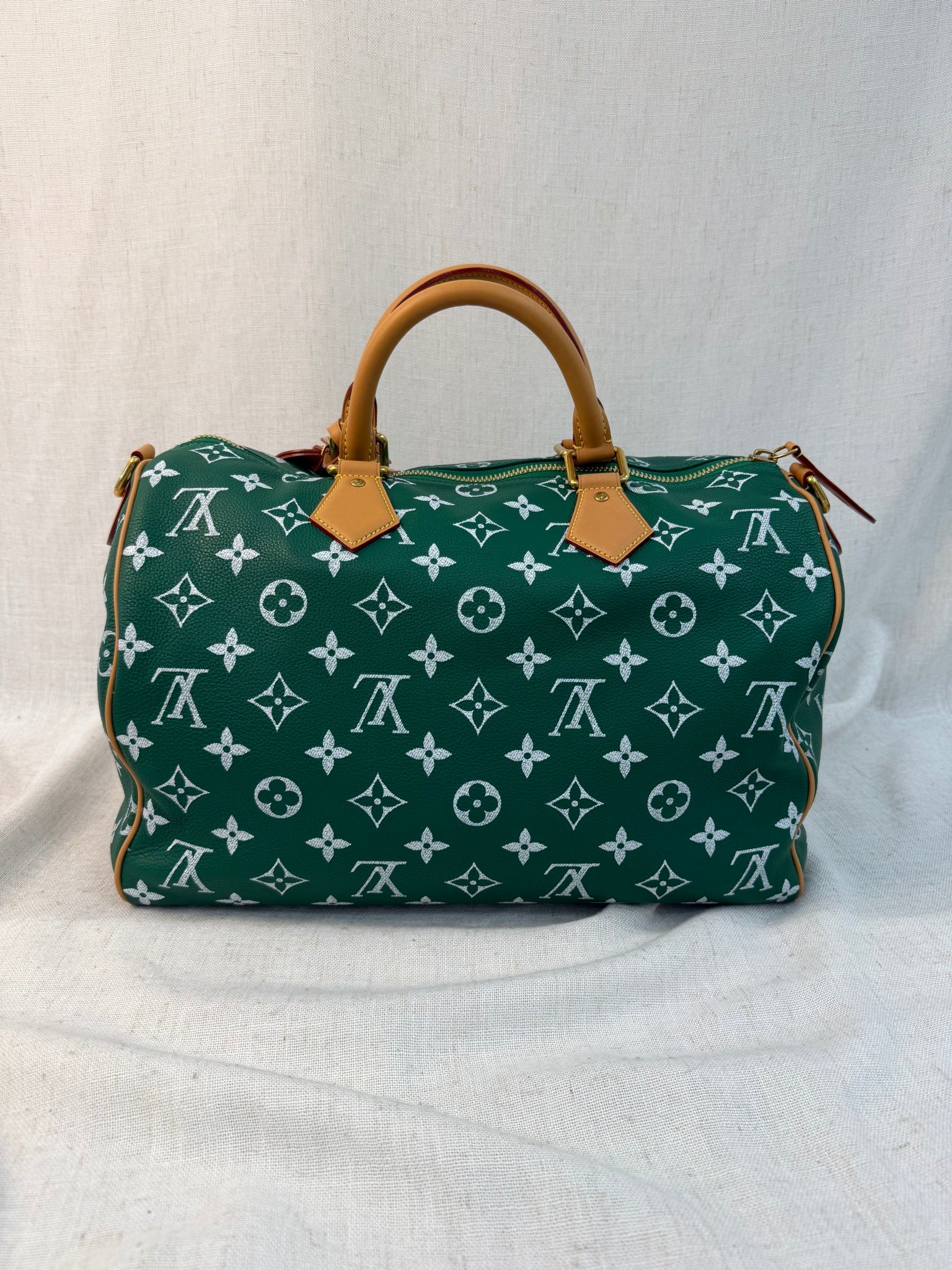 BRAND NEW- Louis Vuitton Green Calfskin Speedy P9 Bandouliere 40 Bag
