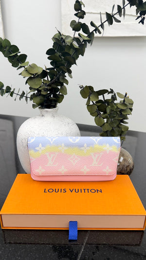 Louis Vuitton Pastel Multicolor Monogram Escale Woody Glasses Case