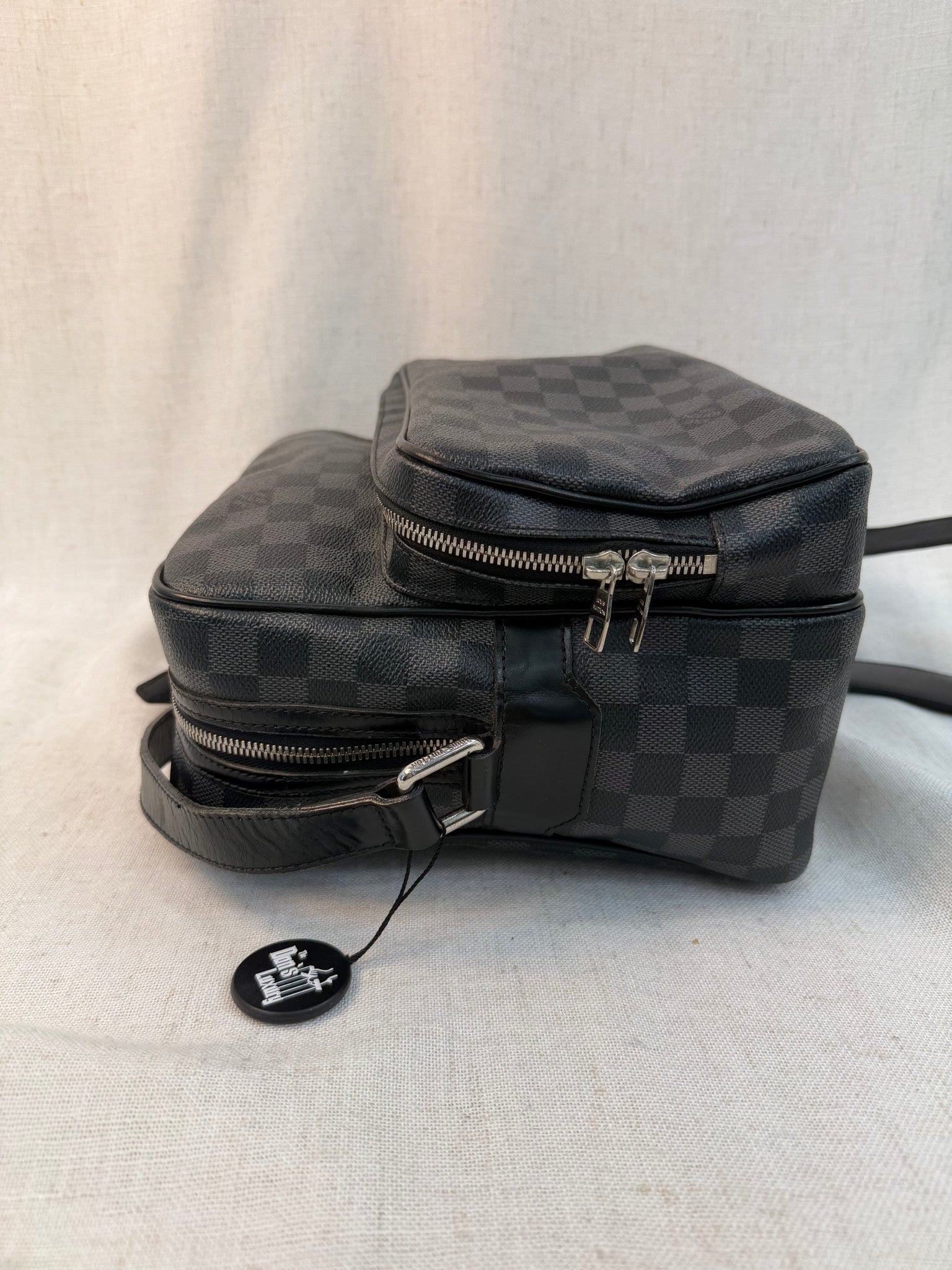 Louis Vuitton Damier Graphite Leoh Messenger Bag