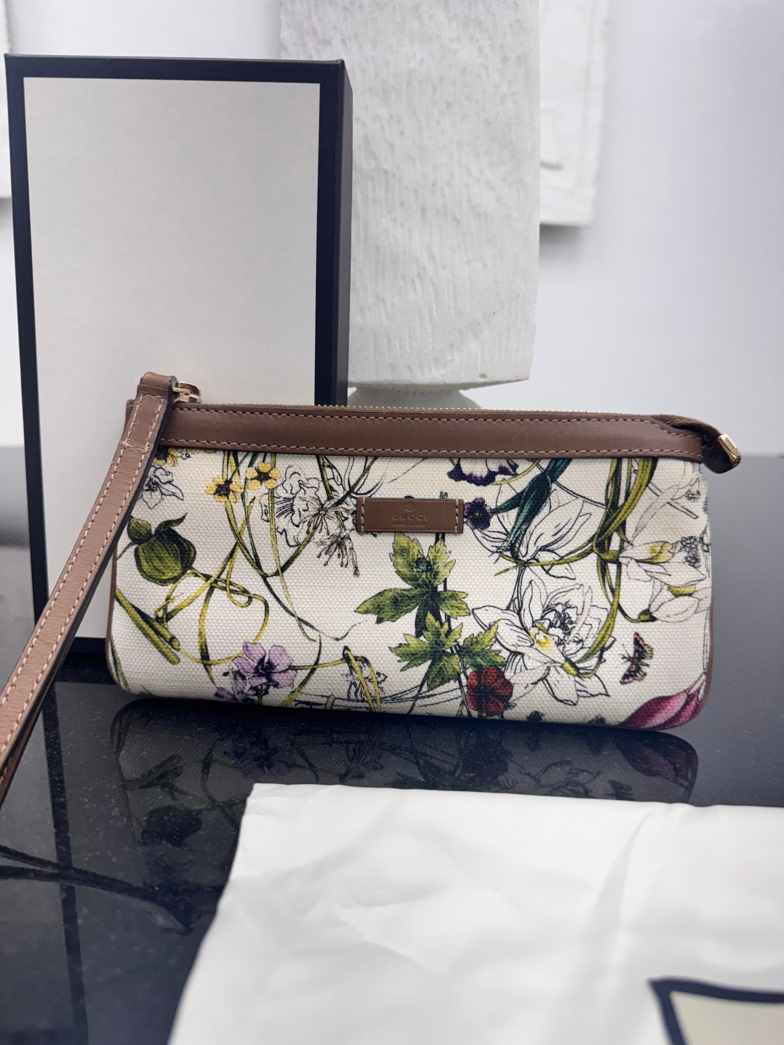 Gucci White Infinity Flora Print Canvas Wristlet Pouch
