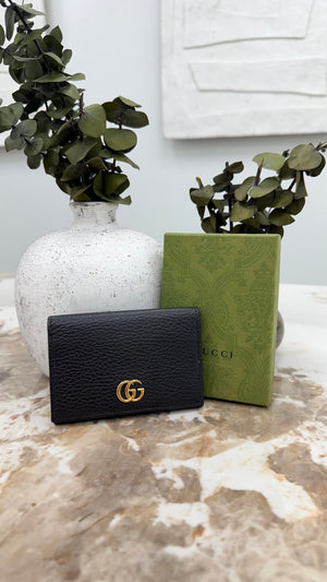 LIKE NEW - Gucci Black Grained Leather Compact Wallet