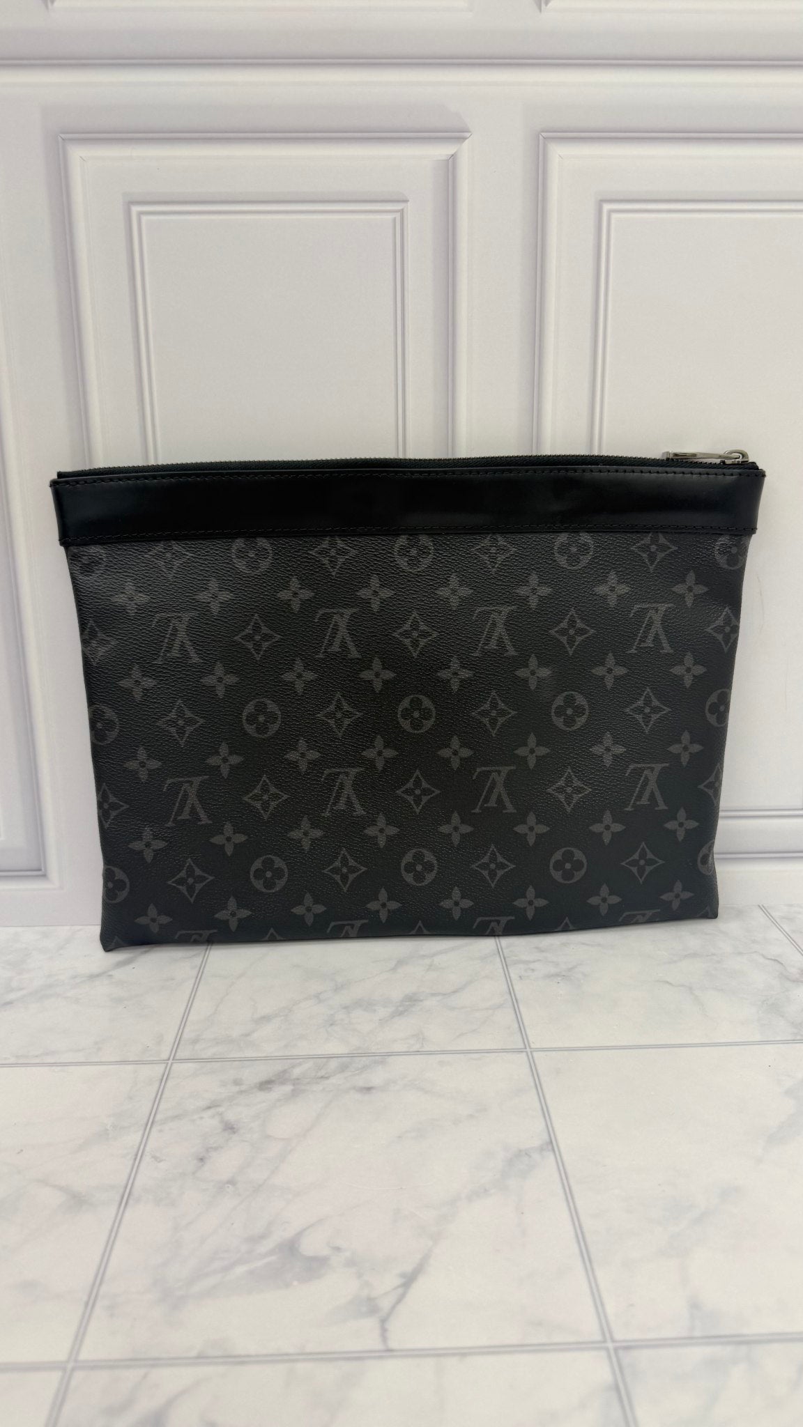 Louis Vuitton Monogram Eclipse Discovery Pochette GM 