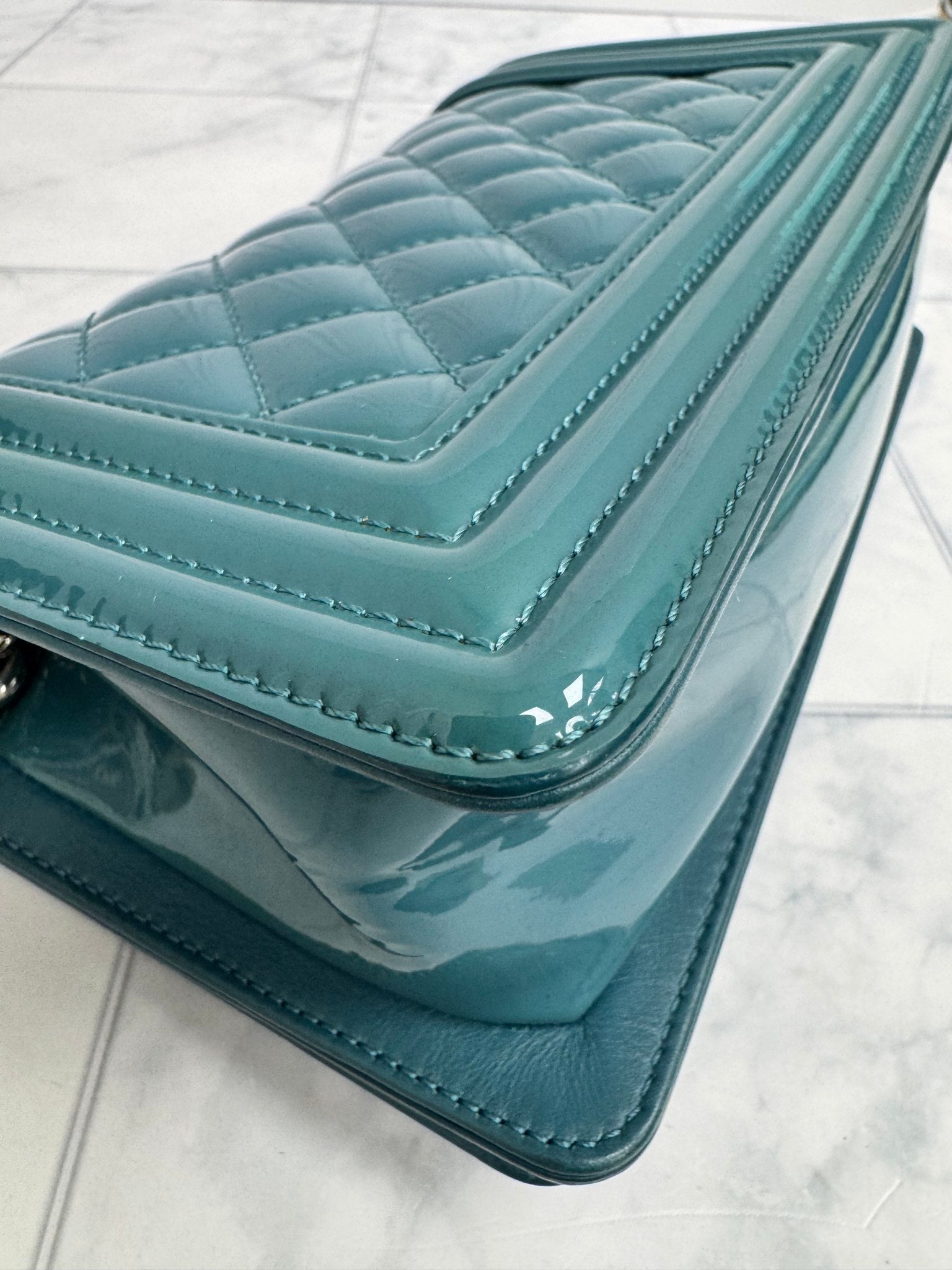 Chanel Teal Diamond Quilted Patent Leather Boy Flap Shoulder Bag