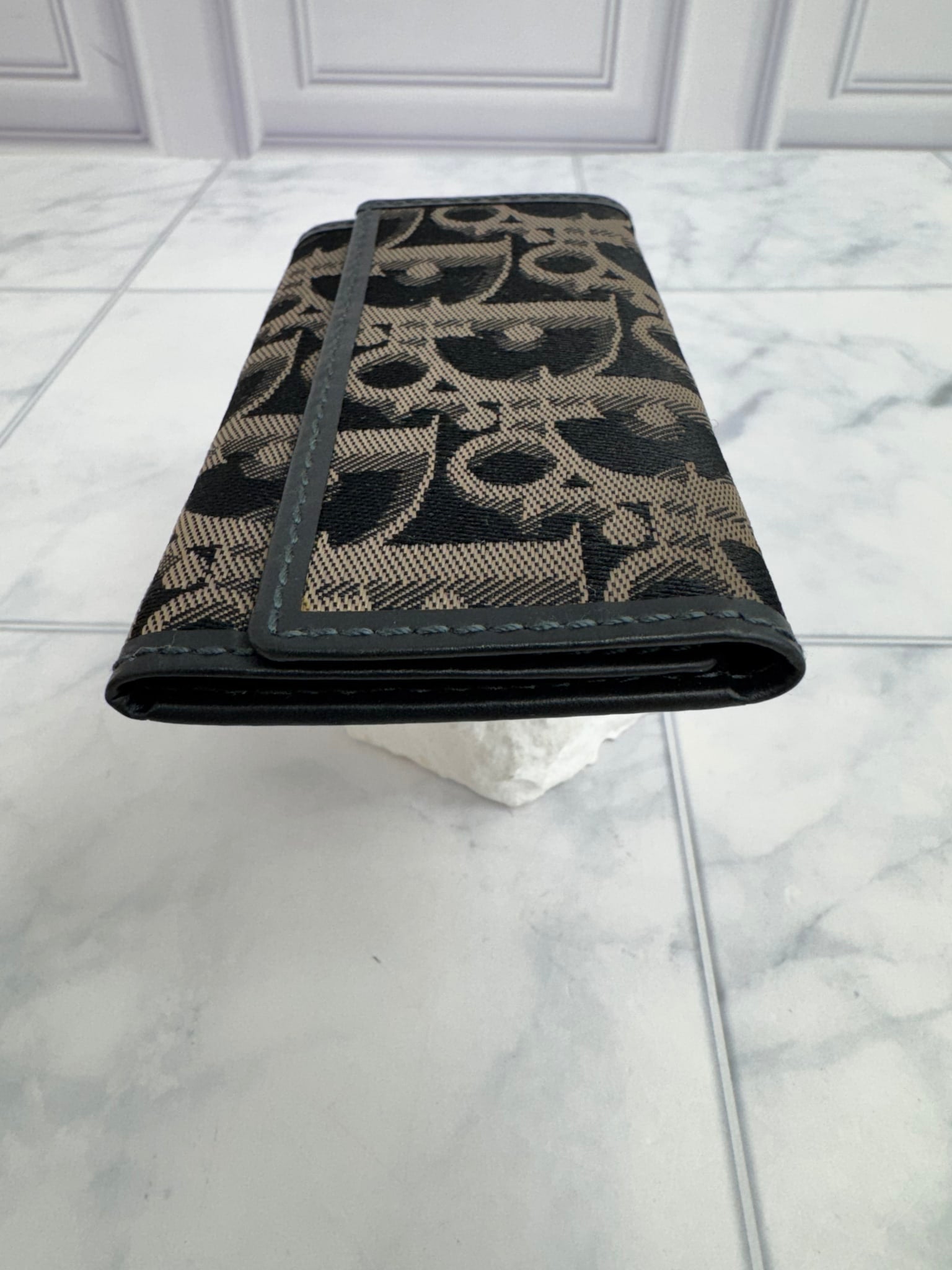 Christian Dior Navy & Beige Oblique Monogram Canvas 6 Ring Key Case