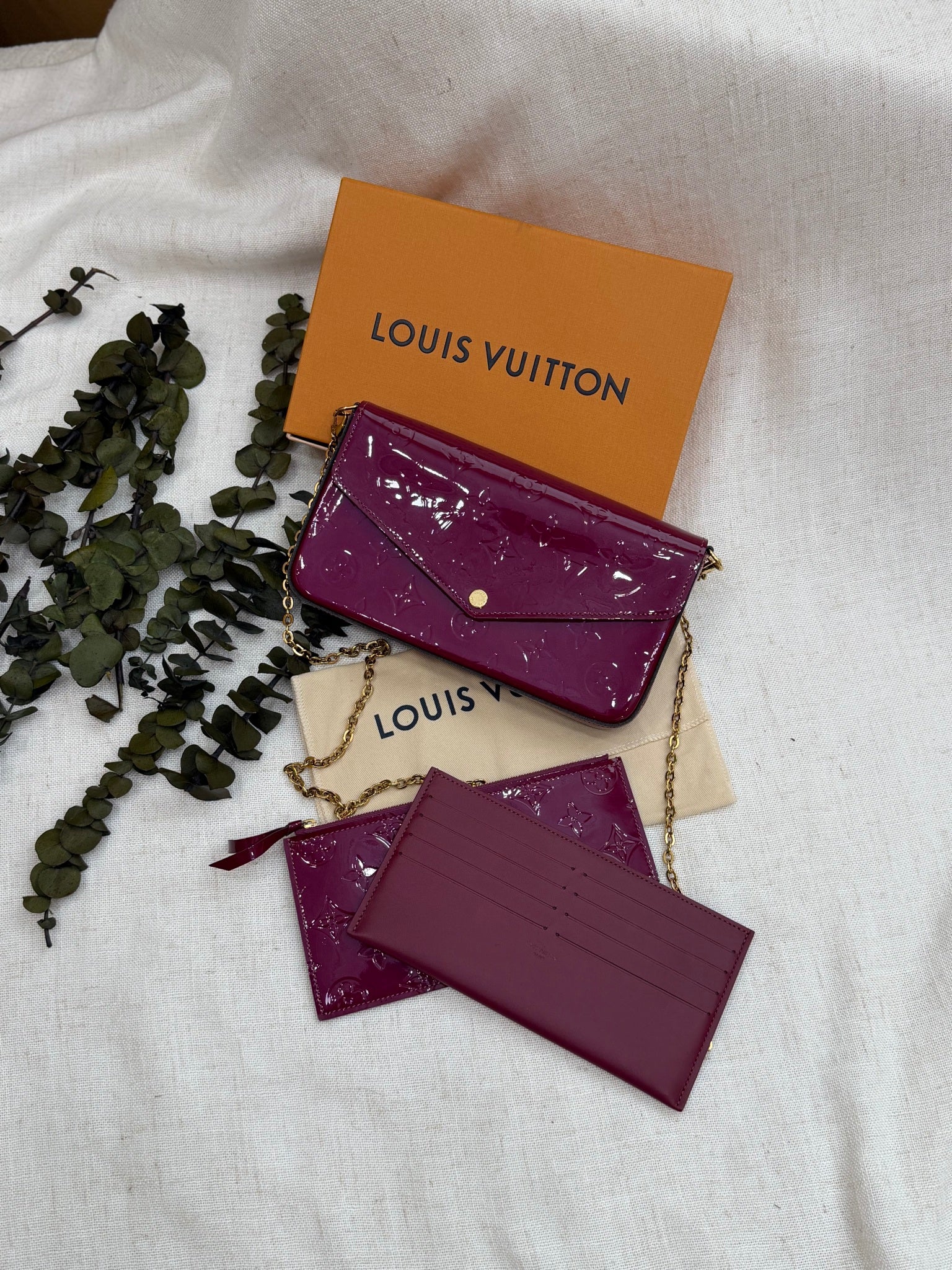 Louis Vuitton Raspberry Vernis Felicie Pochette Bag