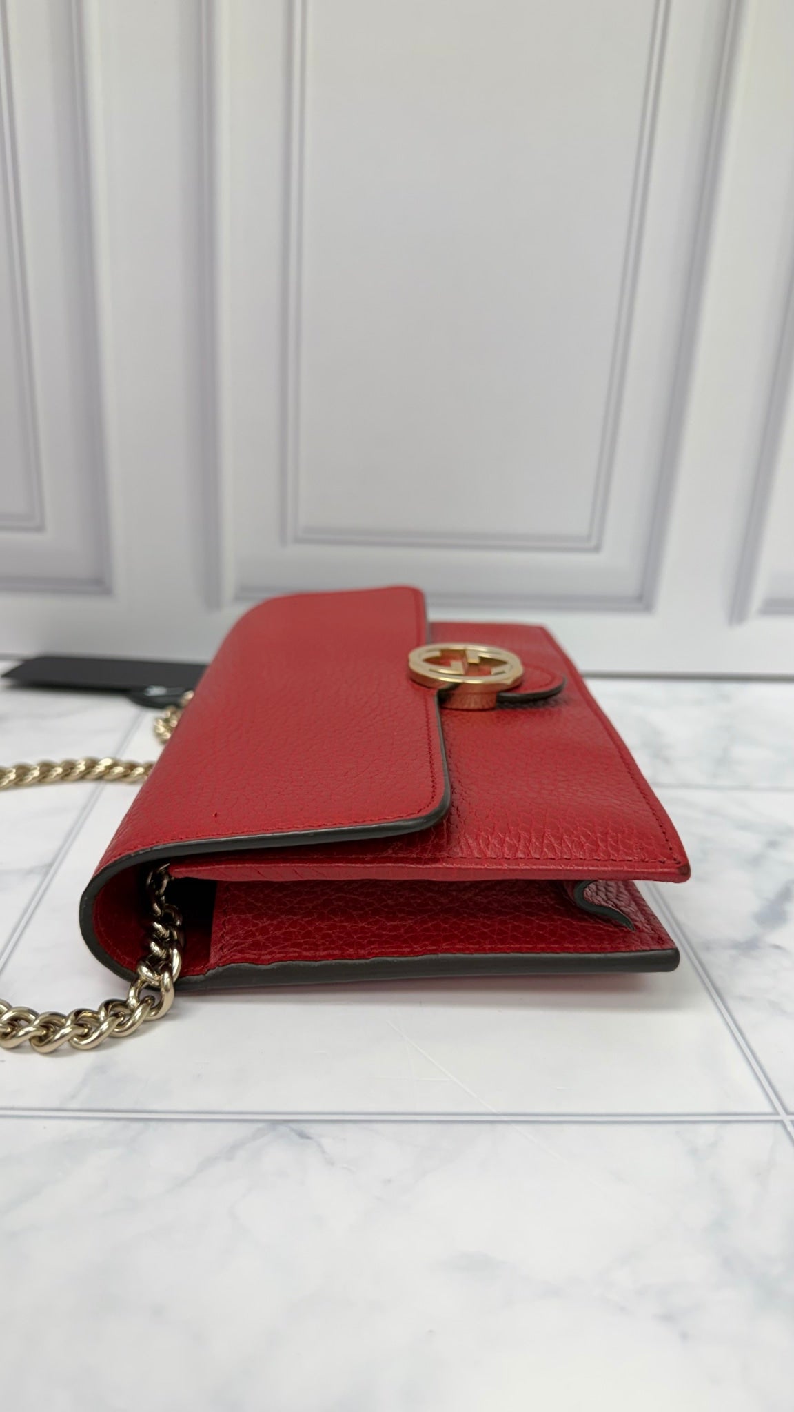 Gucci Red Grained Leather Interlocking G Wallet On A Chain