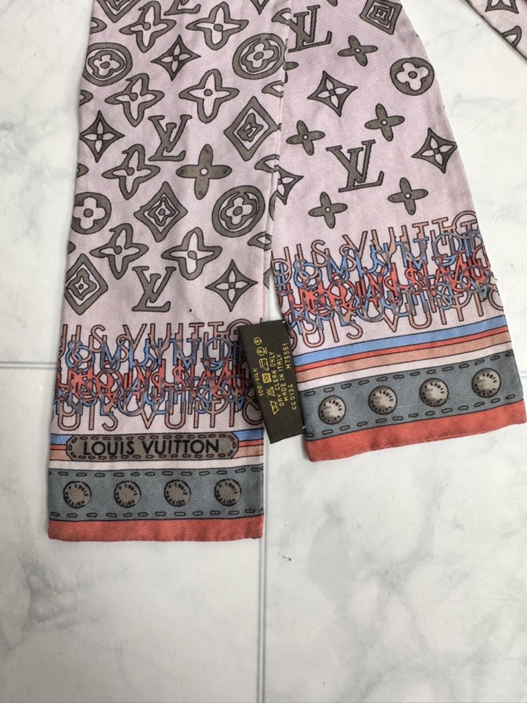  Louis Vuitton Light Pink Monogram Silk Bandeau 
