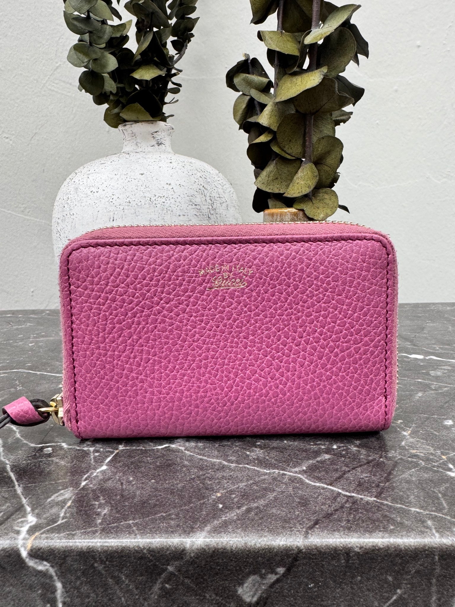 Gucci Fuchsia Grained Leather Swing Compact Zippy Wallet