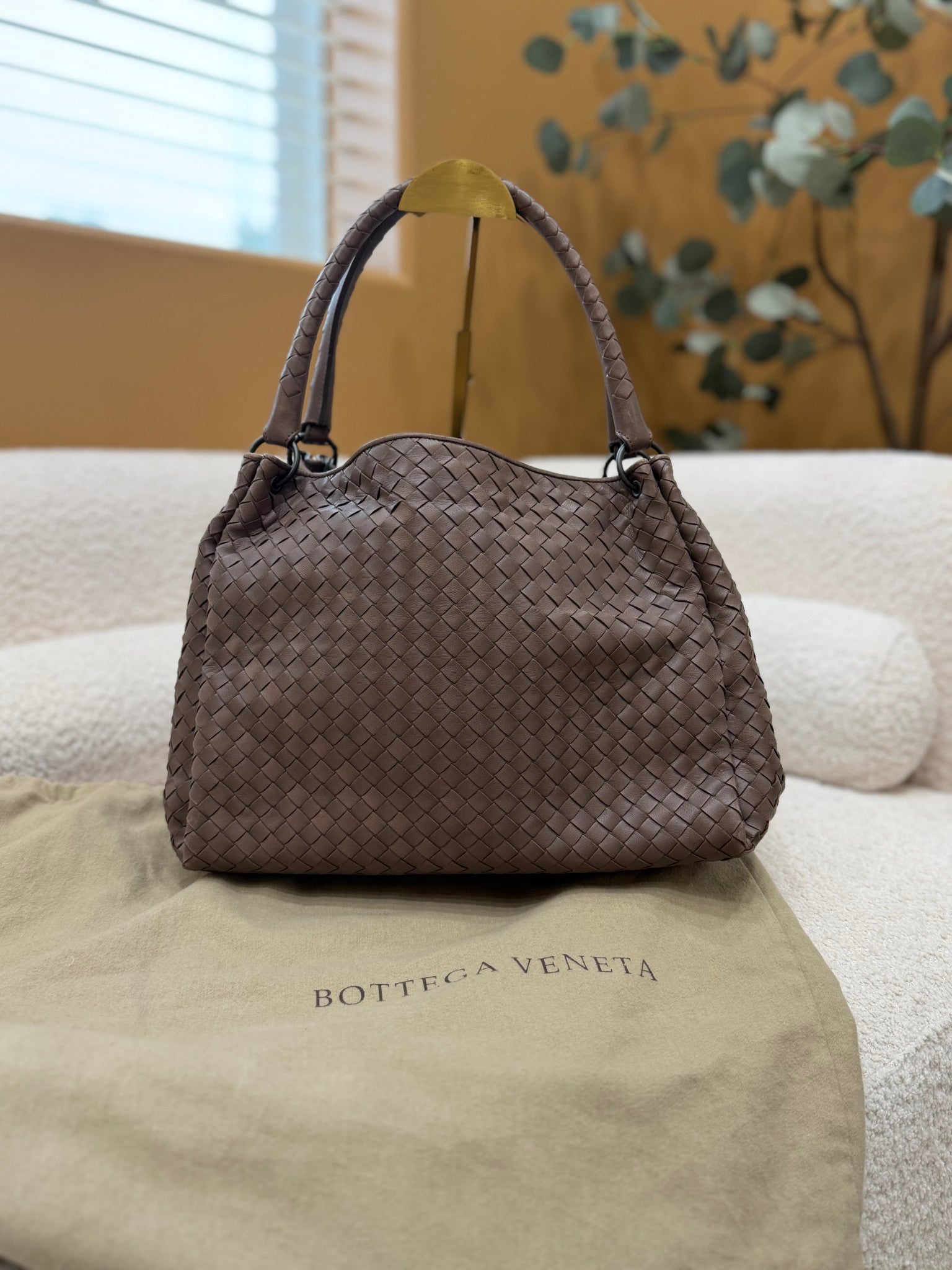 Bottega Veneta Dark Mauve Intrecciato Leather Parachute Shoulder Bag
