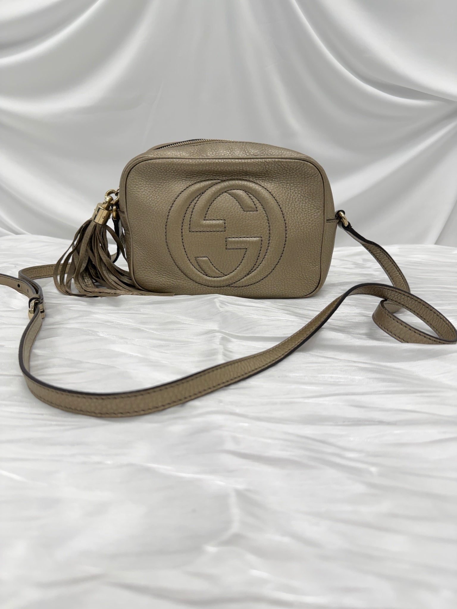 Gucci Metallic Gold Leather Soho Disco Crossbody