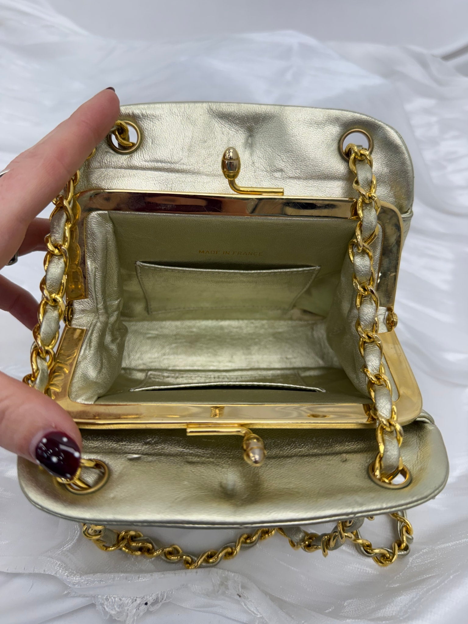 Chanel Vintage Gold Quilted Leather Kiss Lock Shoulder Bag