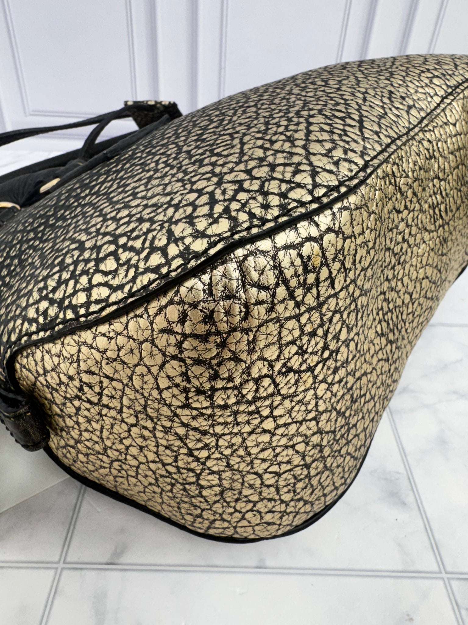 Burberry Black & Gold Ombre Grained Leather 2Way Bag
