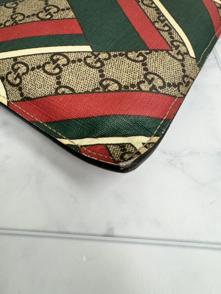 Gucci GG Supreme Red And Green Chevron Clutch