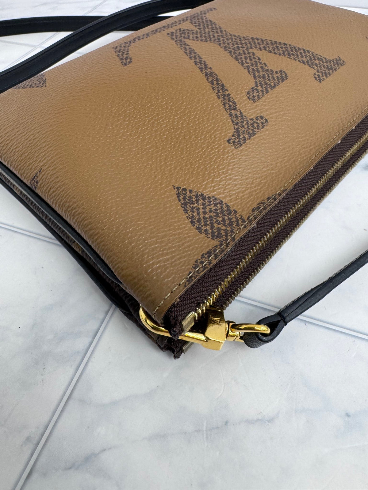 LIKE NEW - Louis Vuitton Reverse Monogram Giant Double Zip Pochette