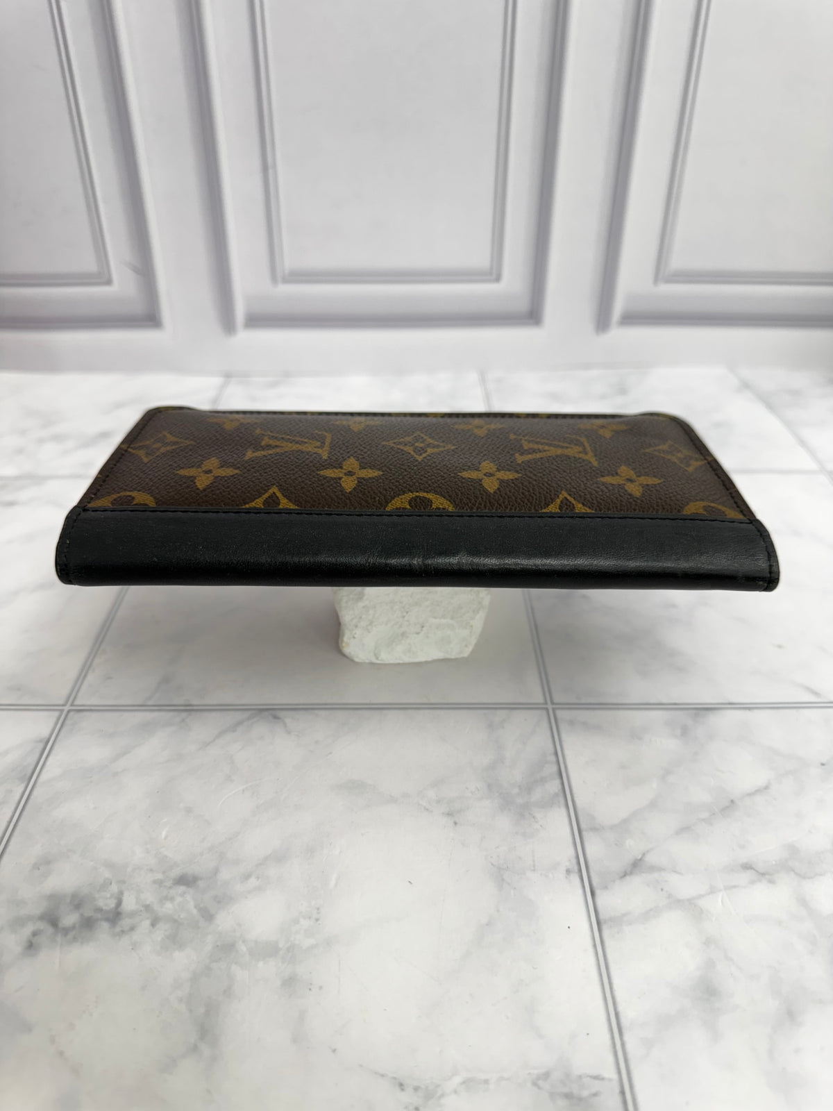 Louis Vuitton Monogram Macassar Brazza Wallet